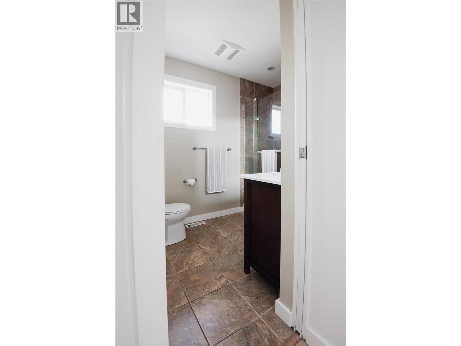 7200 Wyatt Way, Vernon, British Columbia  V1B 1R3 - Photo 9 - 10377007