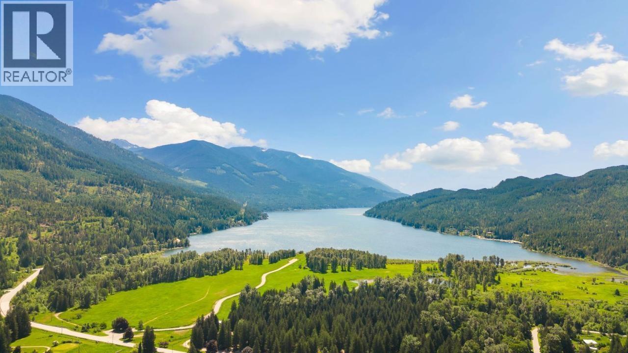 16070 3a Highway, Crawford Bay, British Columbia  V0B 1E0 - Photo 17 - 10378353