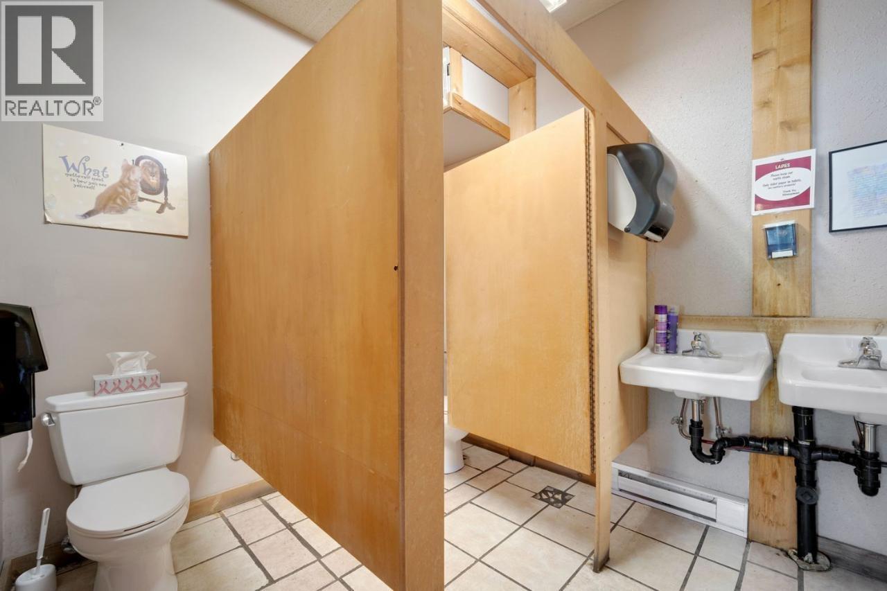 16070 3a Highway, Crawford Bay, British Columbia  V0B 1E0 - Photo 34 - 10378353