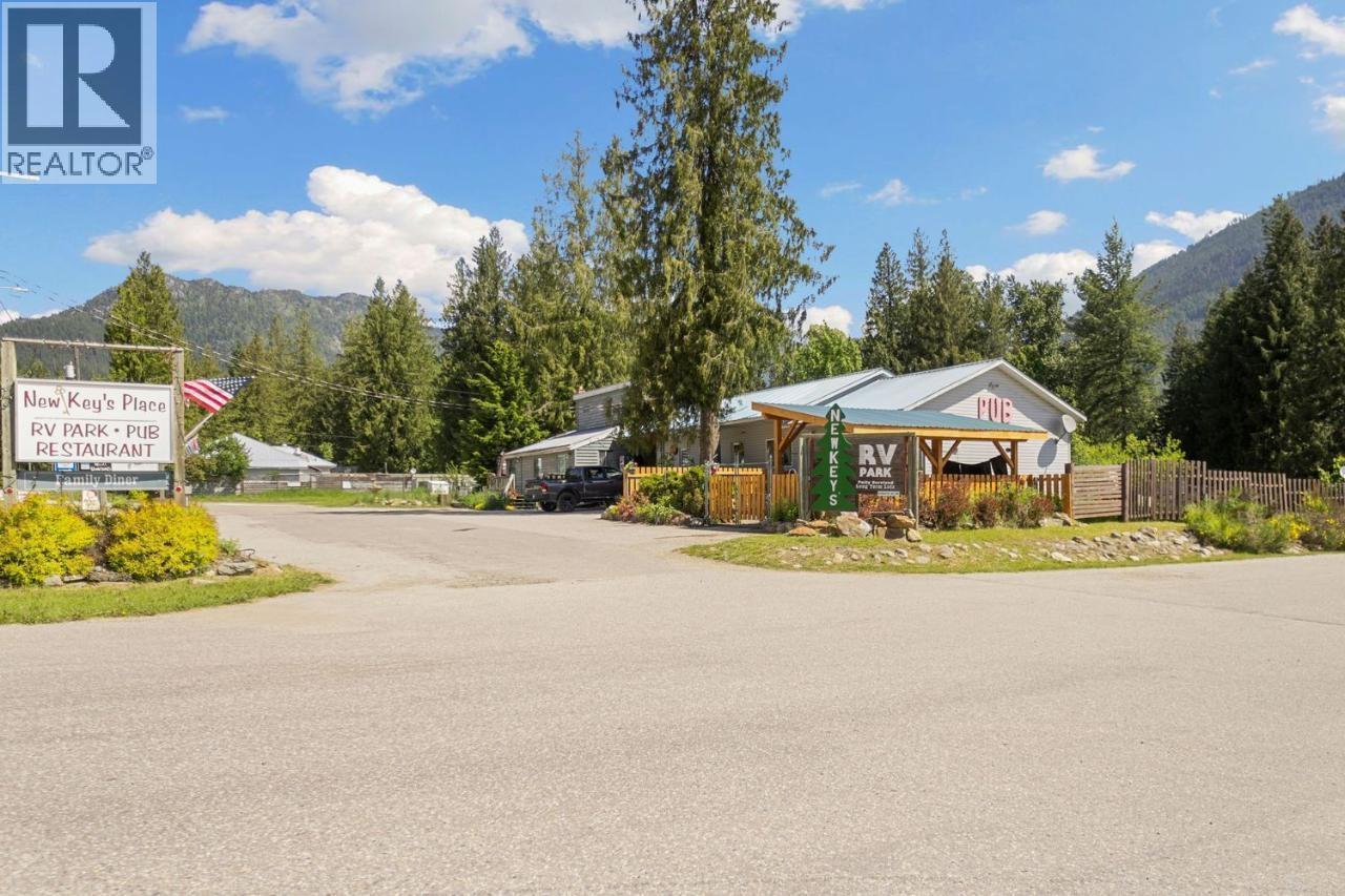 16070 3a Highway, Crawford Bay, British Columbia  V0B 1E0 - Photo 5 - 10378353