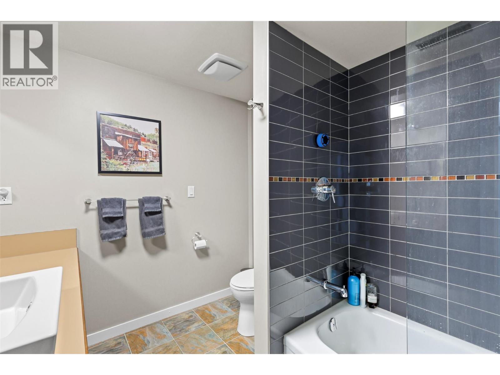 328 Whiteshield Crescent, Kamloops, British Columbia  V2E 1G3 - Photo 23 - 10378371