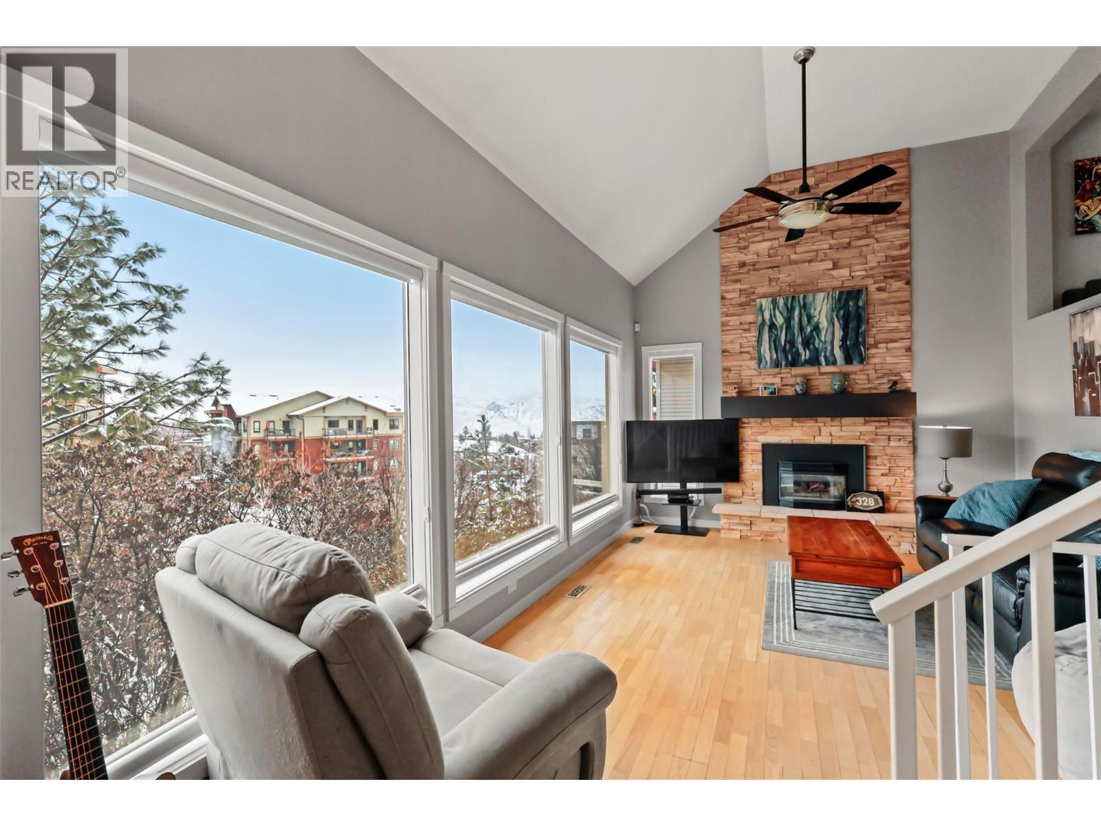 328 Whiteshield Crescent, Kamloops, British Columbia  V2E 1G3 - Photo 8 - 10378371