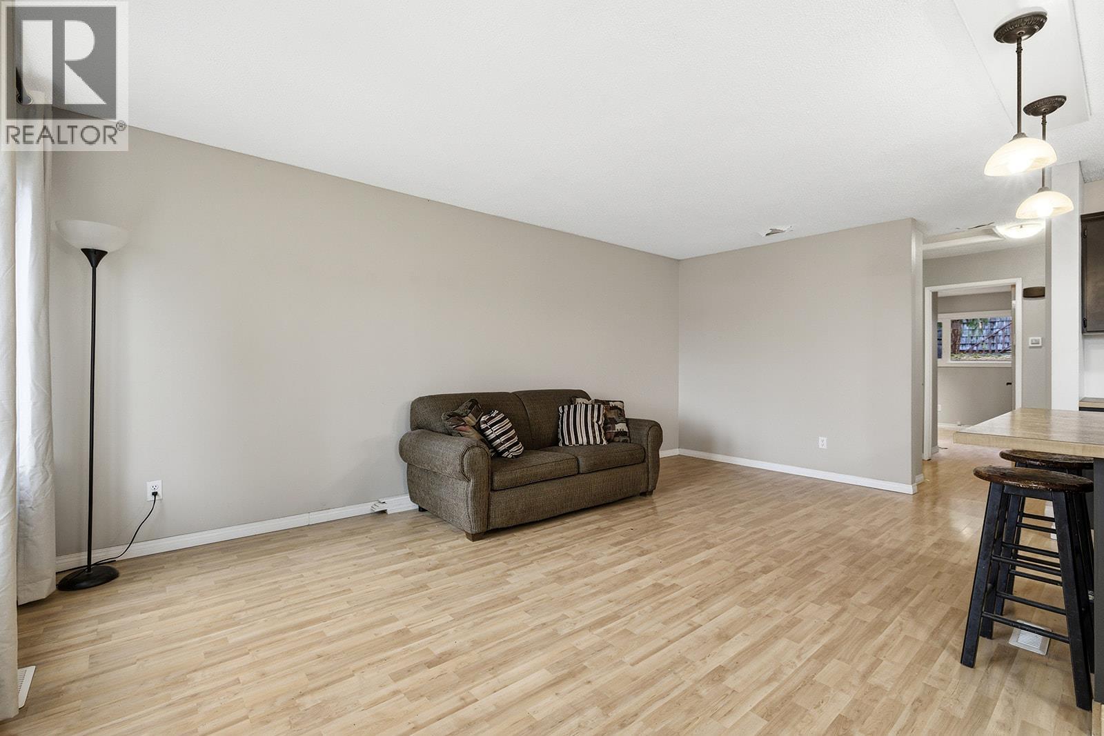 5187 Chute Lake Crescent, Kelowna, British Columbia  V1W 4L7 - Photo 10 - 10377791