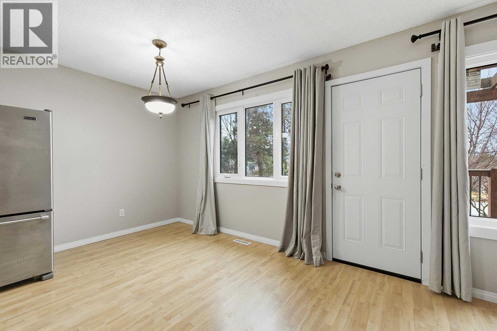 5187 Chute Lake Crescent, Kelowna, British Columbia  V1W 4L7 - Photo 5 - 10377791