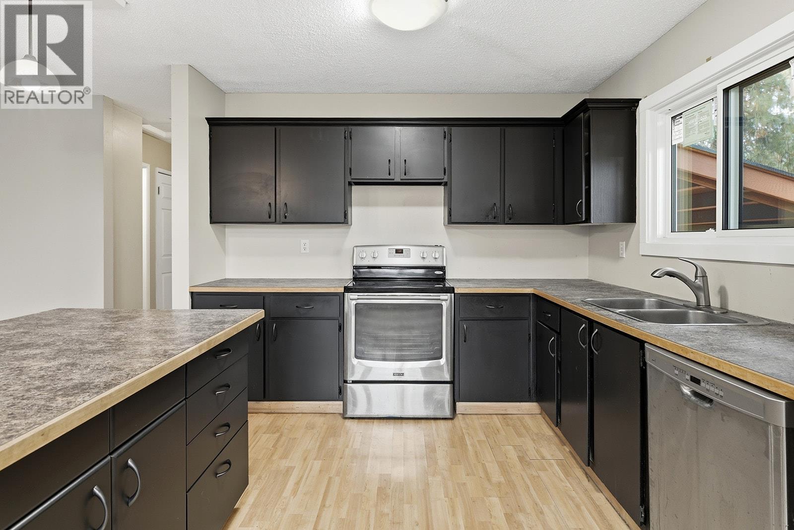 5187 Chute Lake Crescent, Kelowna, British Columbia  V1W 4L7 - Photo 6 - 10377791