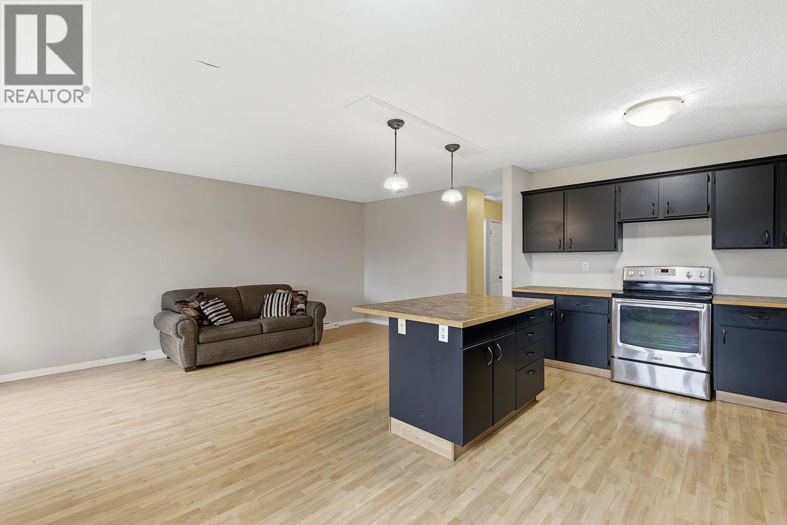 5187 Chute Lake Crescent, Kelowna, British Columbia  V1W 4L7 - Photo 7 - 10377791