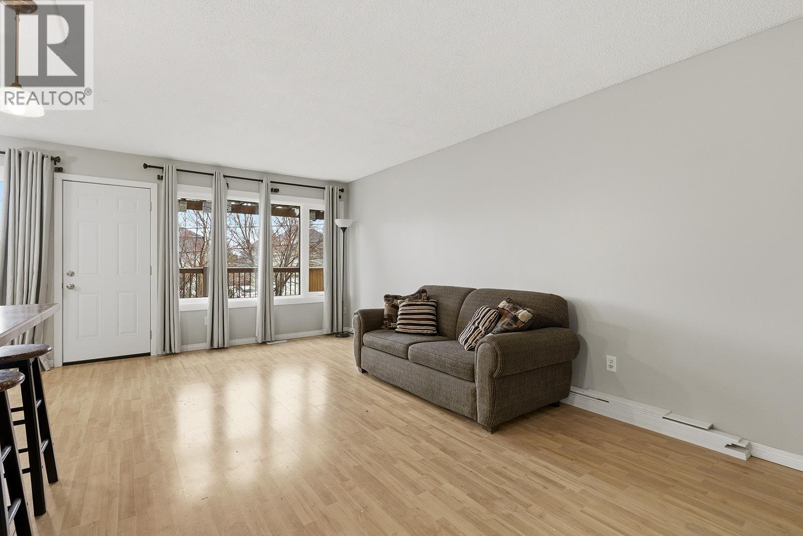 5187 Chute Lake Crescent, Kelowna, British Columbia  V1W 4L7 - Photo 9 - 10377791