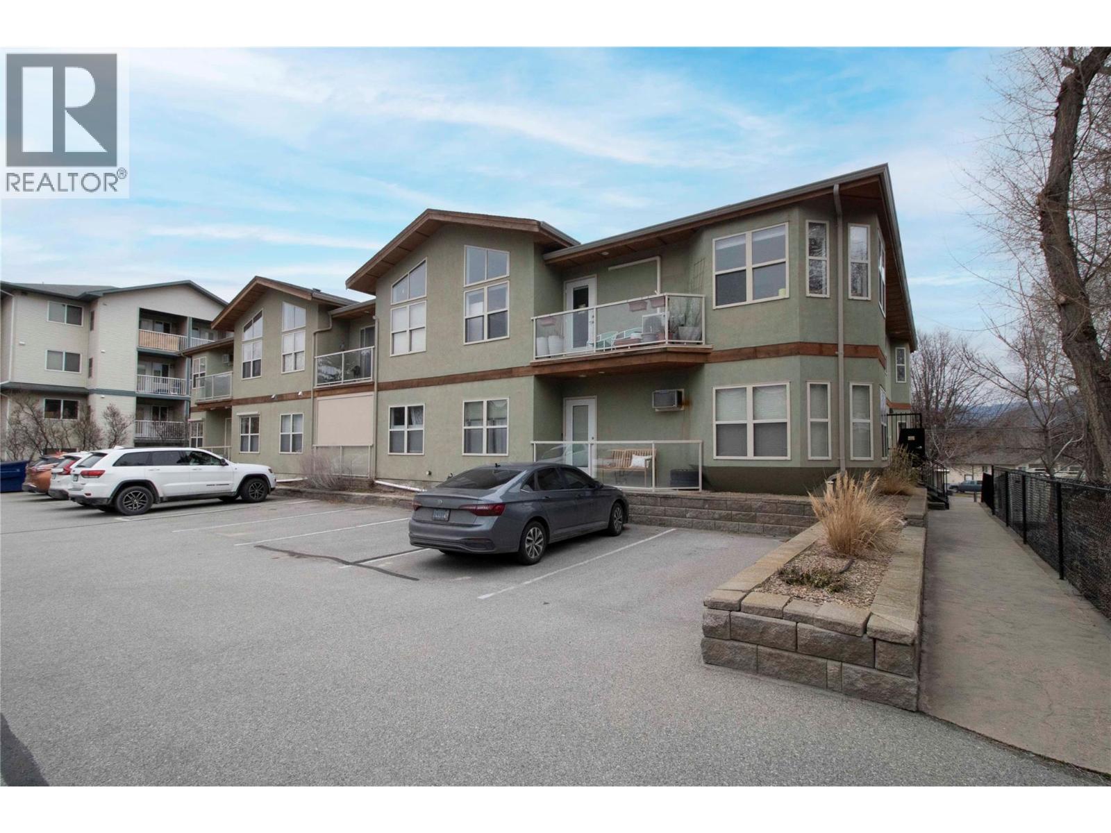 857 Fairview Road Unit# 204, Penticton, British Columbia  V2A 5Y7 - Photo 3 - 10375279