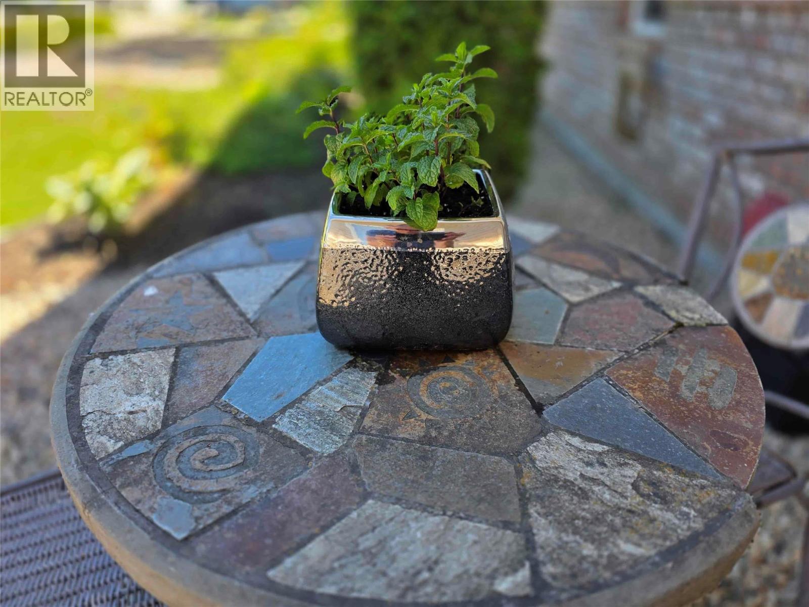 2519 Golf View Crescent, Blind Bay, British Columbia  V0E 1H2 - Photo 9 - 10378374