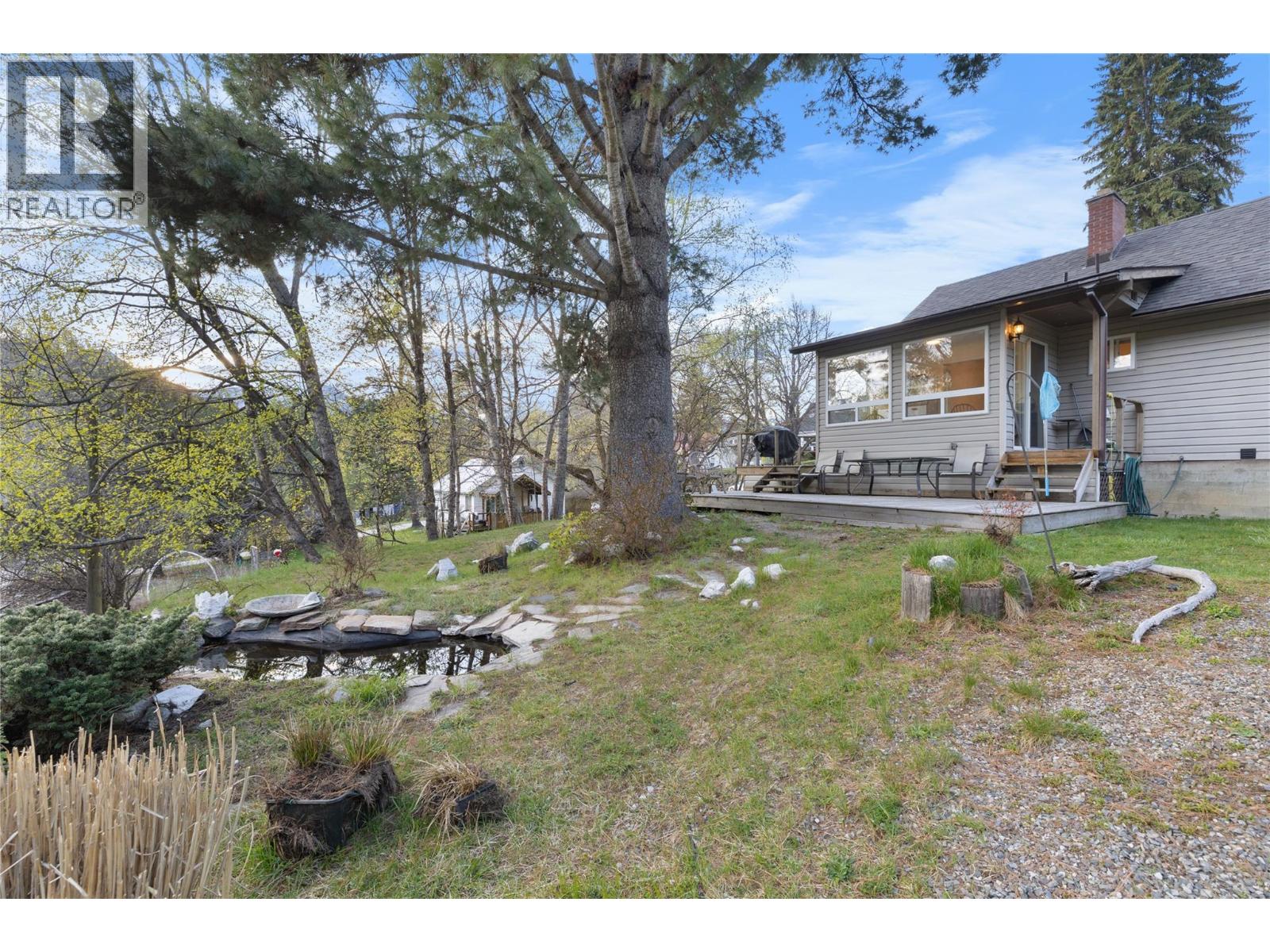 321 Golf View Street, Riondel, British Columbia  V0B 2B0 - Photo 6 - 10378343