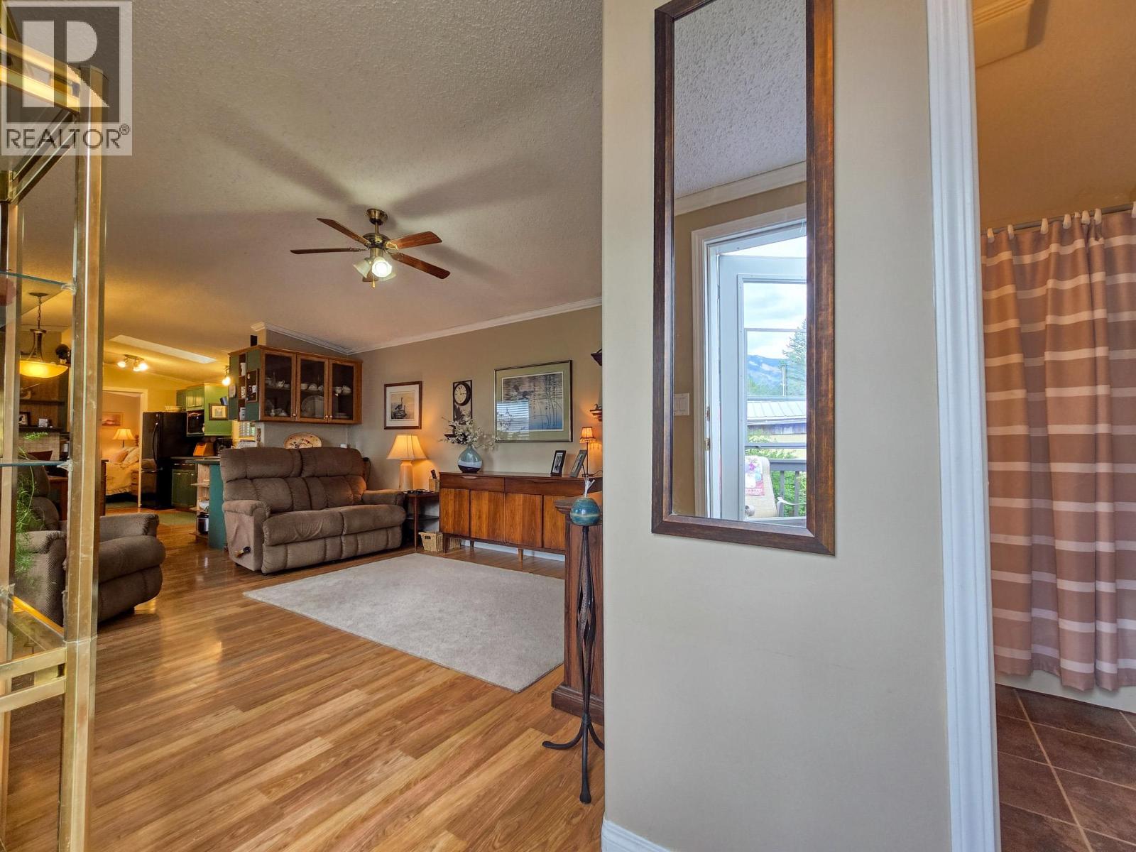 4789 Riverview Drive, Edgewater, British Columbia  V0A 1E0 - Photo 14 - 10377908