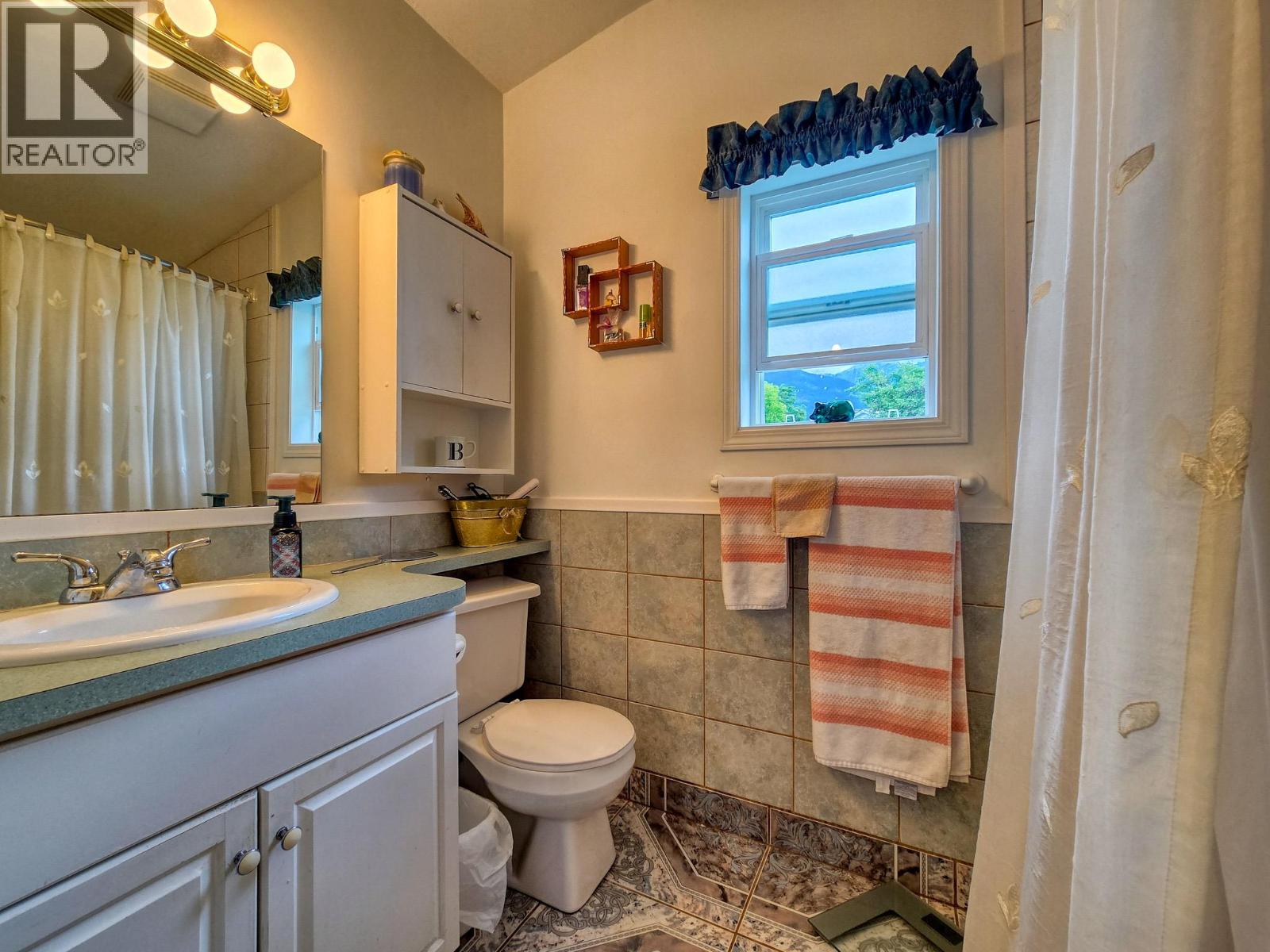 4789 Riverview Drive, Edgewater, British Columbia  V0A 1E0 - Photo 25 - 10377908