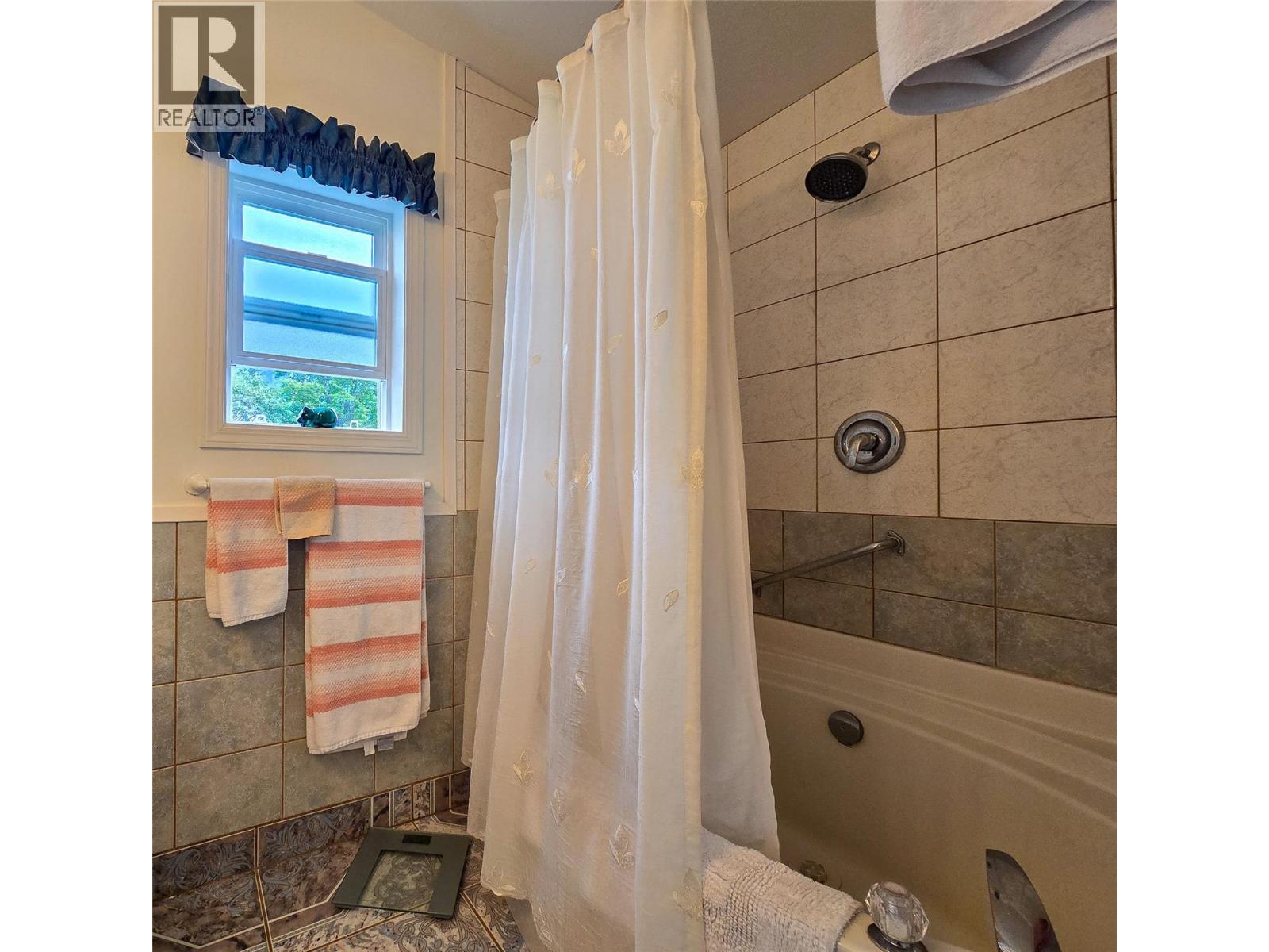 4789 Riverview Drive, Edgewater, British Columbia  V0A 1E0 - Photo 26 - 10377908