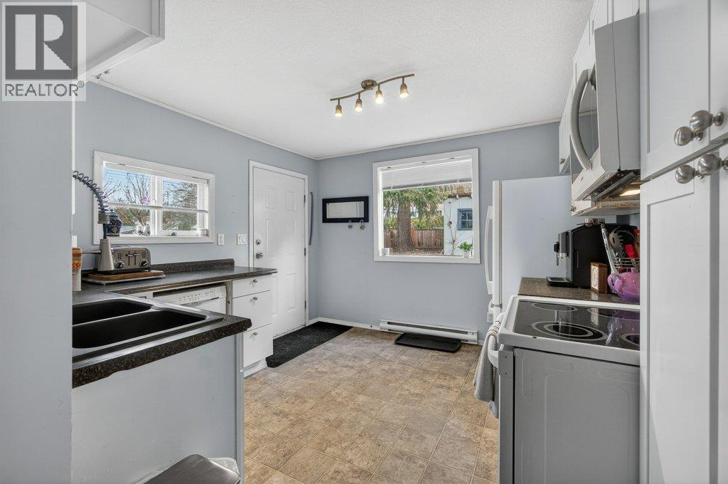 520 6 Street Se, Salmon Arm, British Columbia  V1E 4P5 - Photo 3 - 10377410