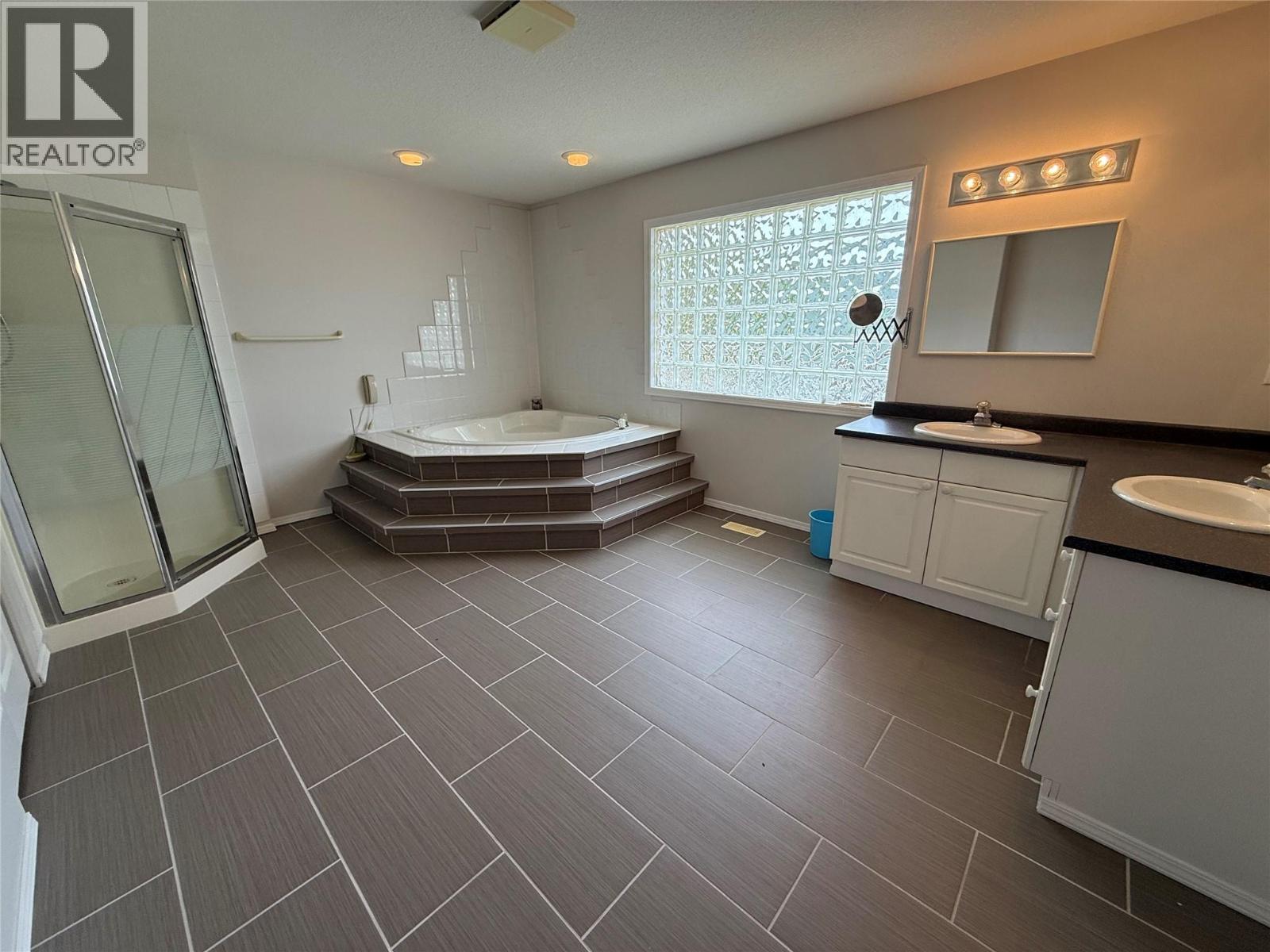 7760 Columbia Drive, Grand Forks, British Columbia  V0H 1H2 - Photo 18 - 10378373