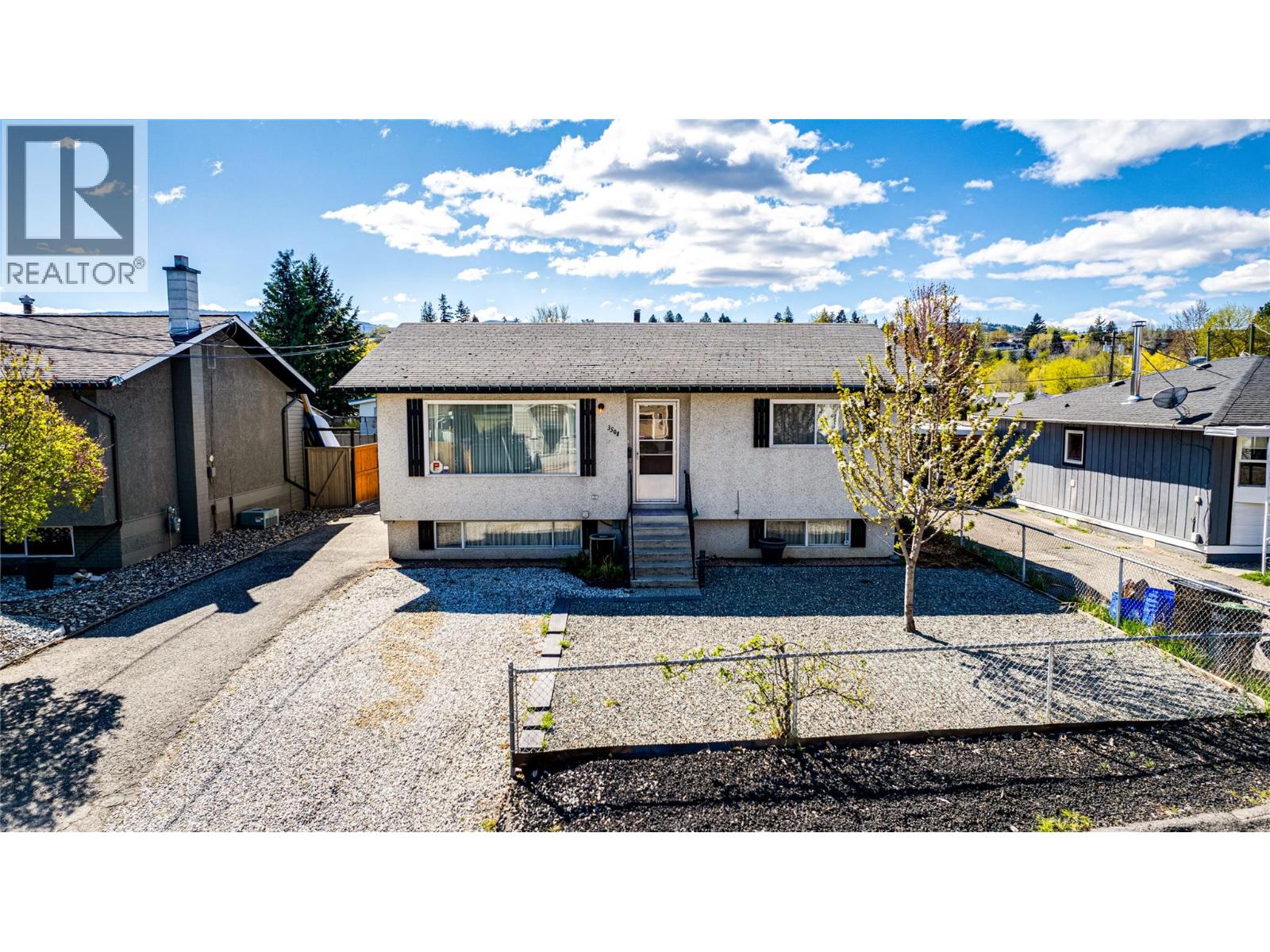 3508 24a Avenue, Vernon, British Columbia  V1T 1M3 - Photo 1 - 10378355