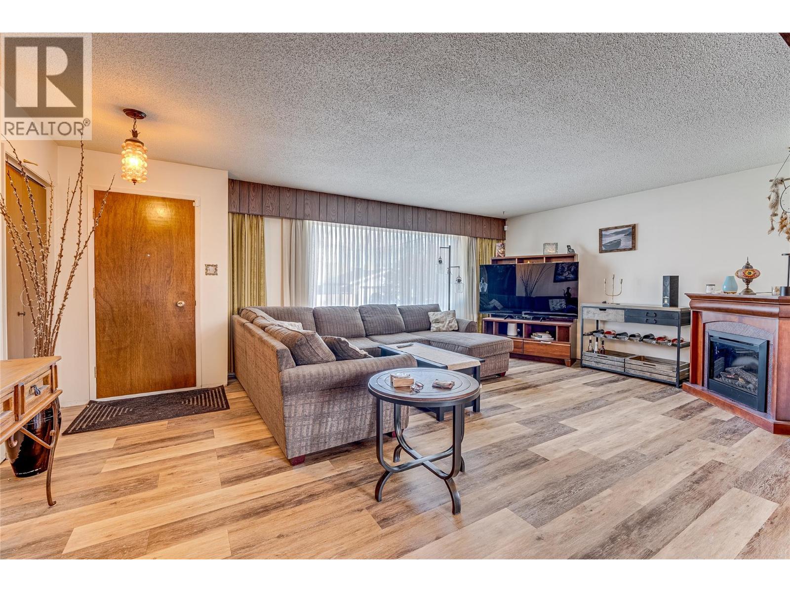 3508 24a Avenue, Vernon, British Columbia  V1T 1M3 - Photo 5 - 10378355