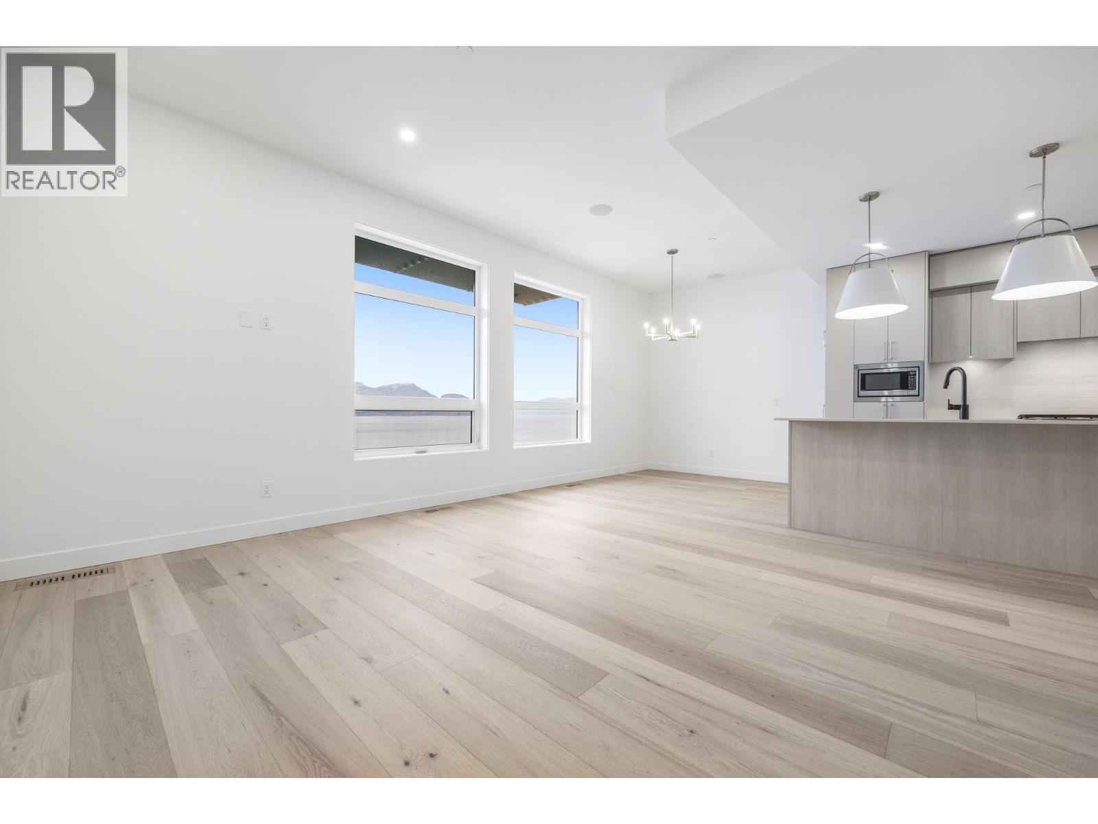 6008 Princess Street, Peachland, British Columbia  V0H 1X7 - Photo 14 - 10377785