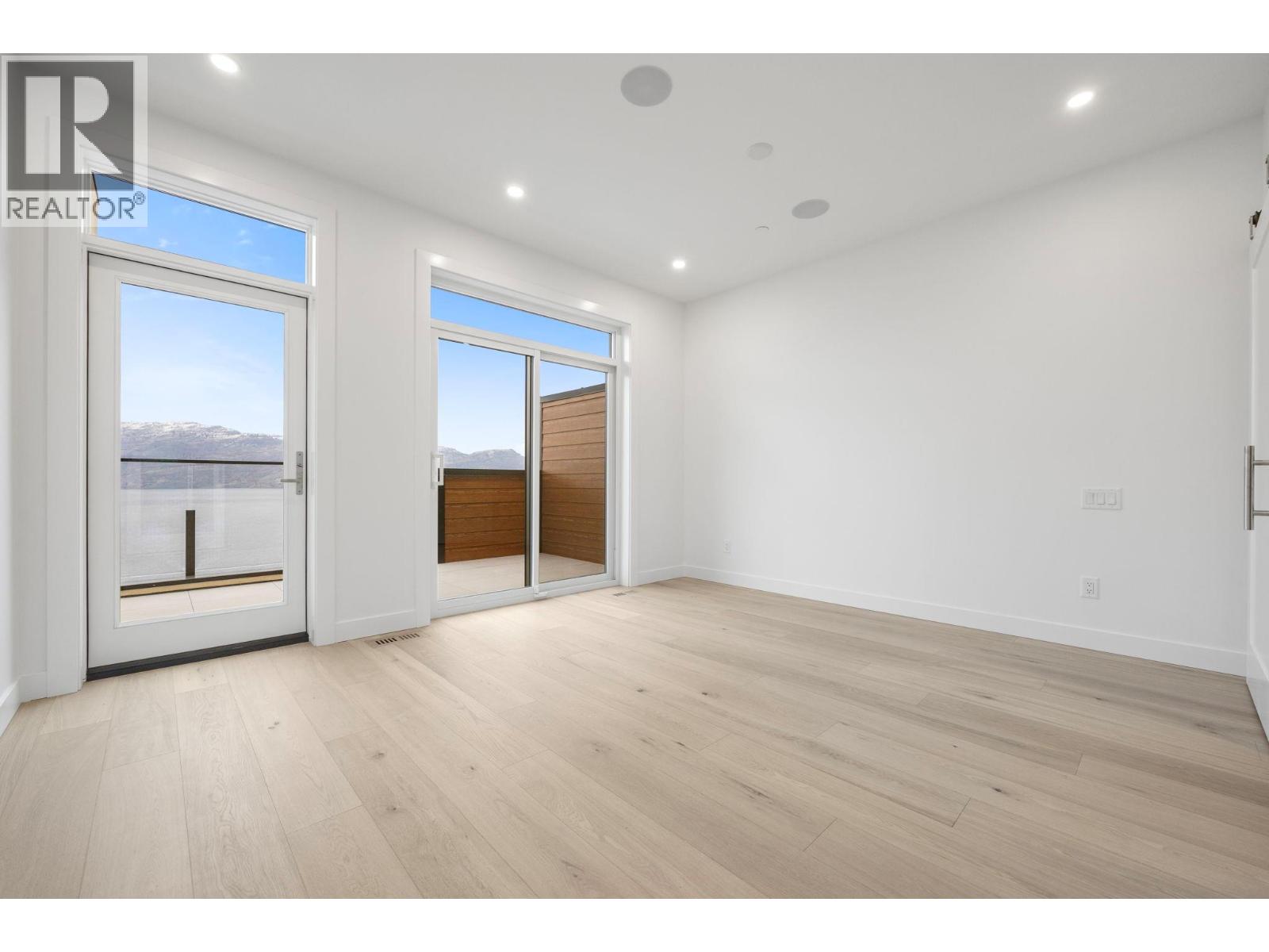 6008 Princess Street, Peachland, British Columbia  V0H 1X7 - Photo 19 - 10377785