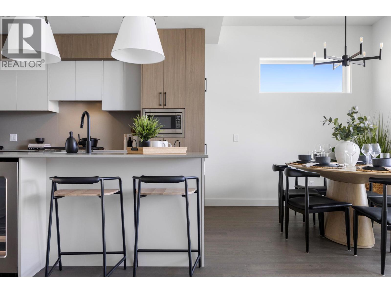 6008 Princess Street, Peachland, British Columbia  V0H 1X7 - Photo 4 - 10377785