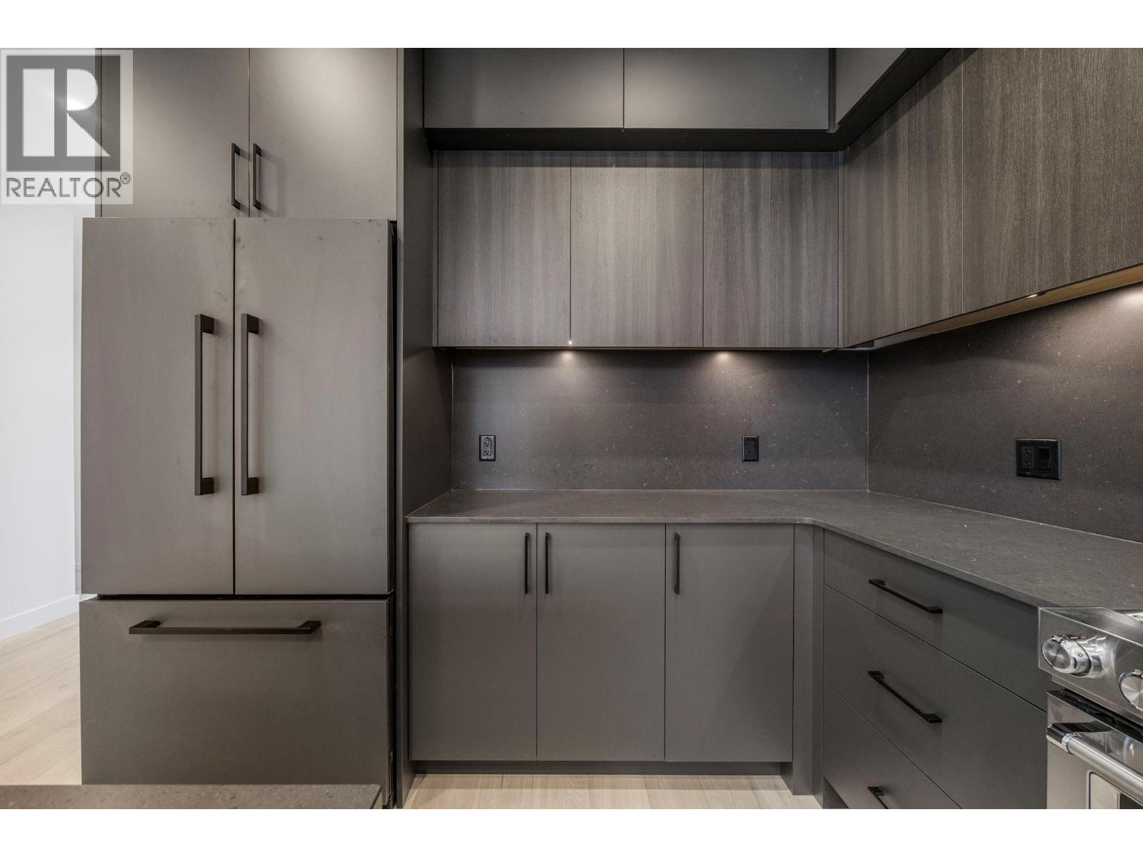 6008 Princess Street, Peachland, British Columbia  V0H 1X7 - Photo 8 - 10377785