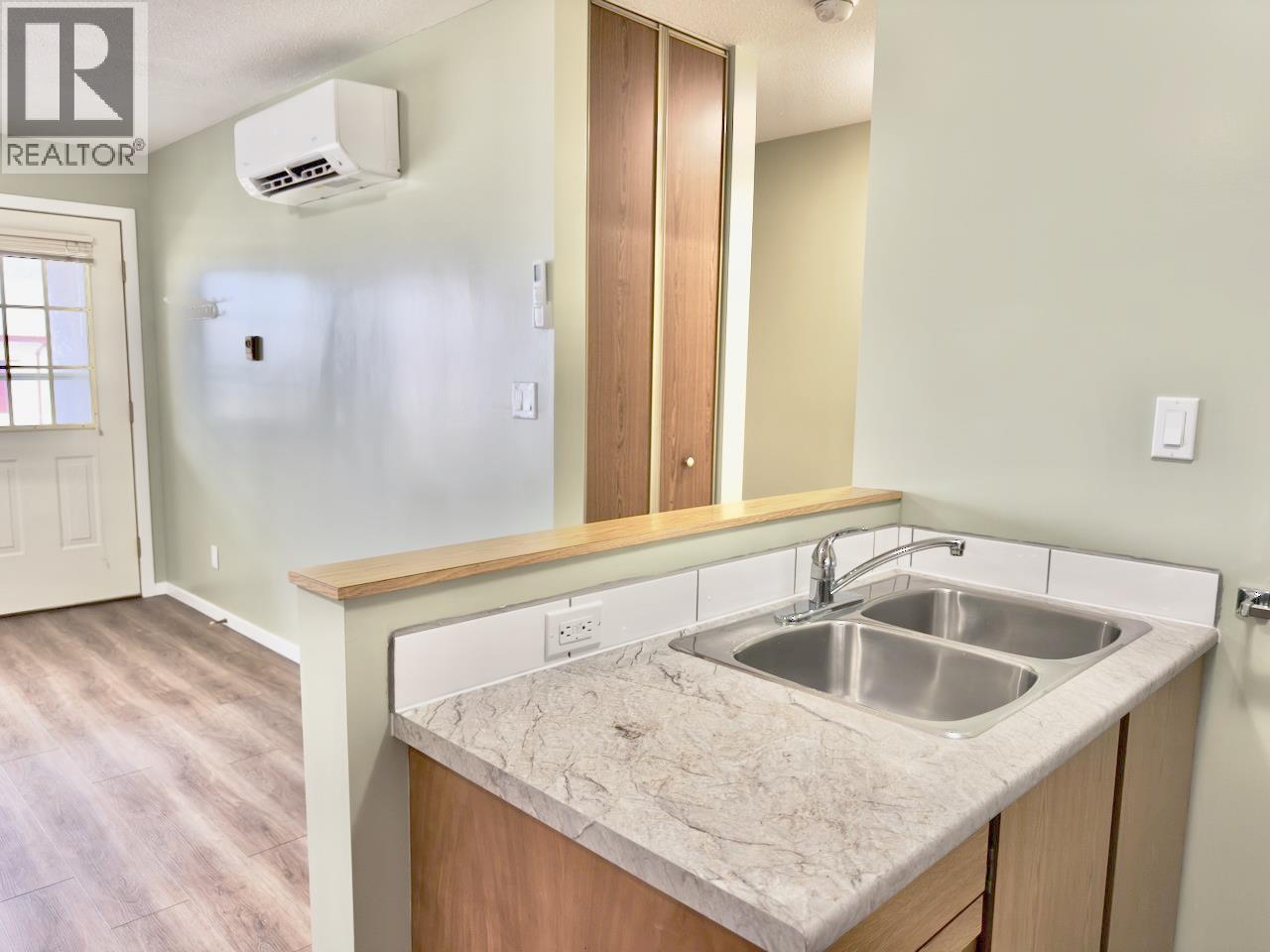 5852 Airport Street Unit# 2, Oliver, British Columbia  V0H 1T0 - Photo 4 - 10377778