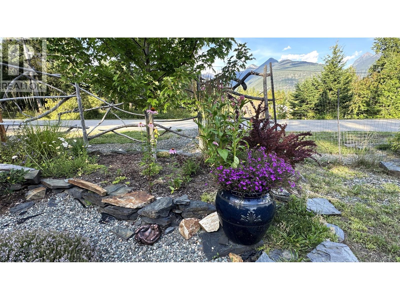 6051 Pine Ridge Road, Kaslo, British Columbia  V0G 1M0 - Photo 16 - 10377762