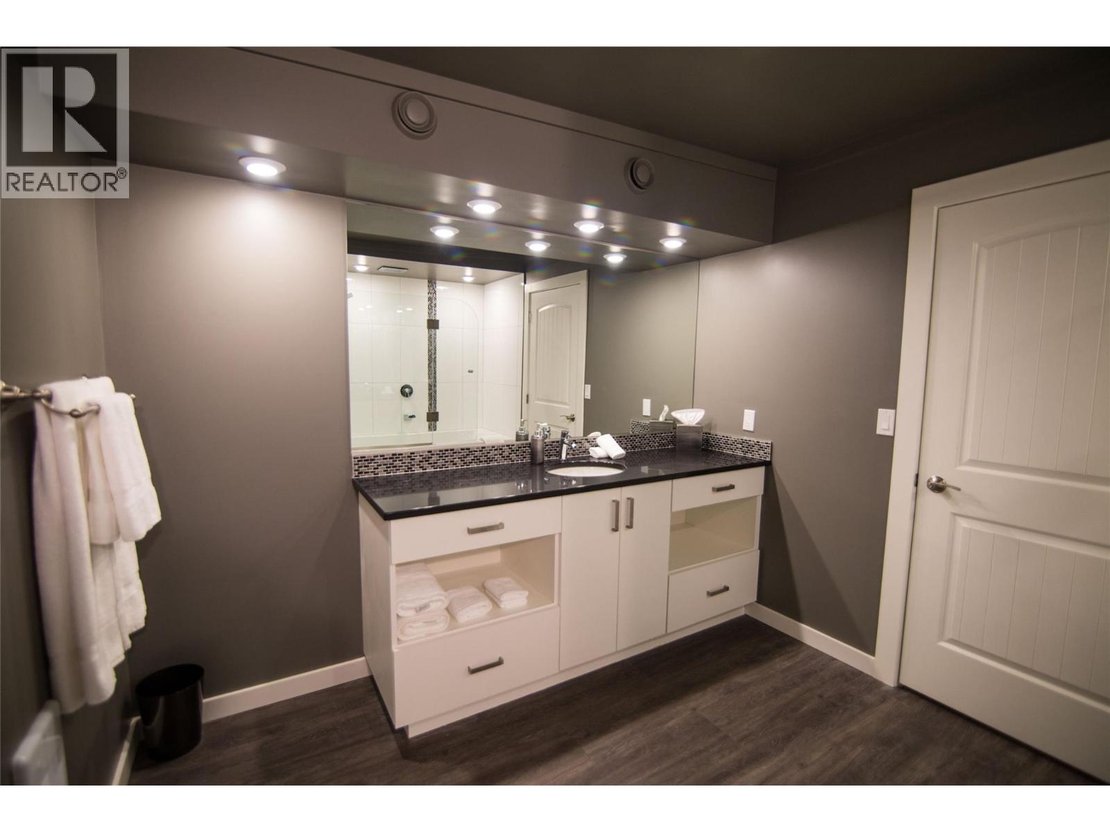 1240 Powerhouse Road Unit# 2103b, Revelstoke, British Columbia  V0E 2S0 - Photo 12 - 10378246