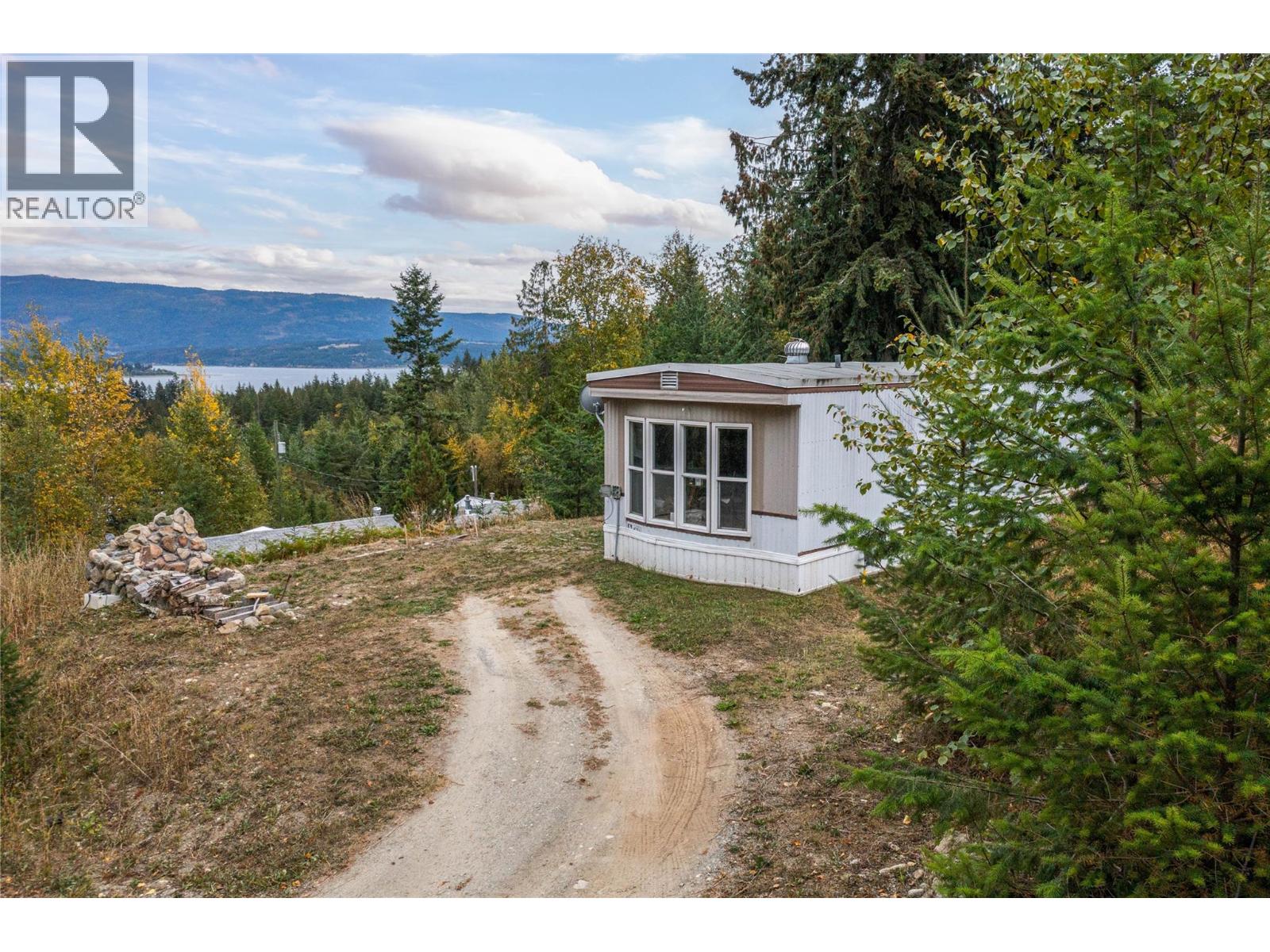 649 Lee Road Unit# 1,2,3, Tappen, British Columbia  V0E 2X0 - Photo 19 - 10378405