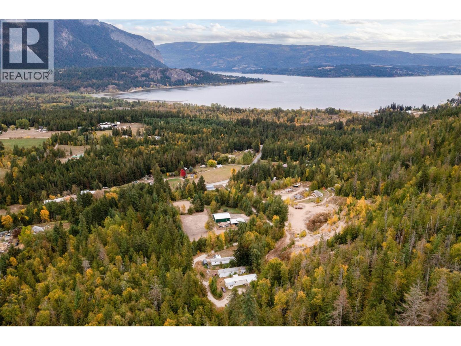 649 Lee Road Unit# 1,2,3, Tappen, British Columbia  V0E 2X0 - Photo 3 - 10378405