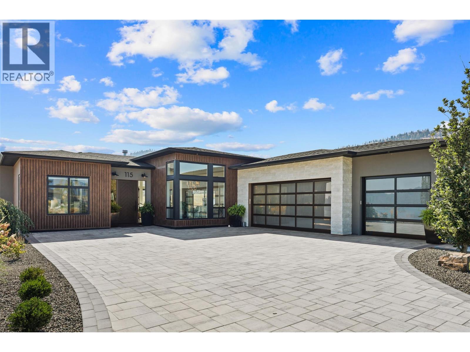 115 Lake Point Court, Kamloops, British Columbia  V1S 0G2 - Photo 3 - 10378404