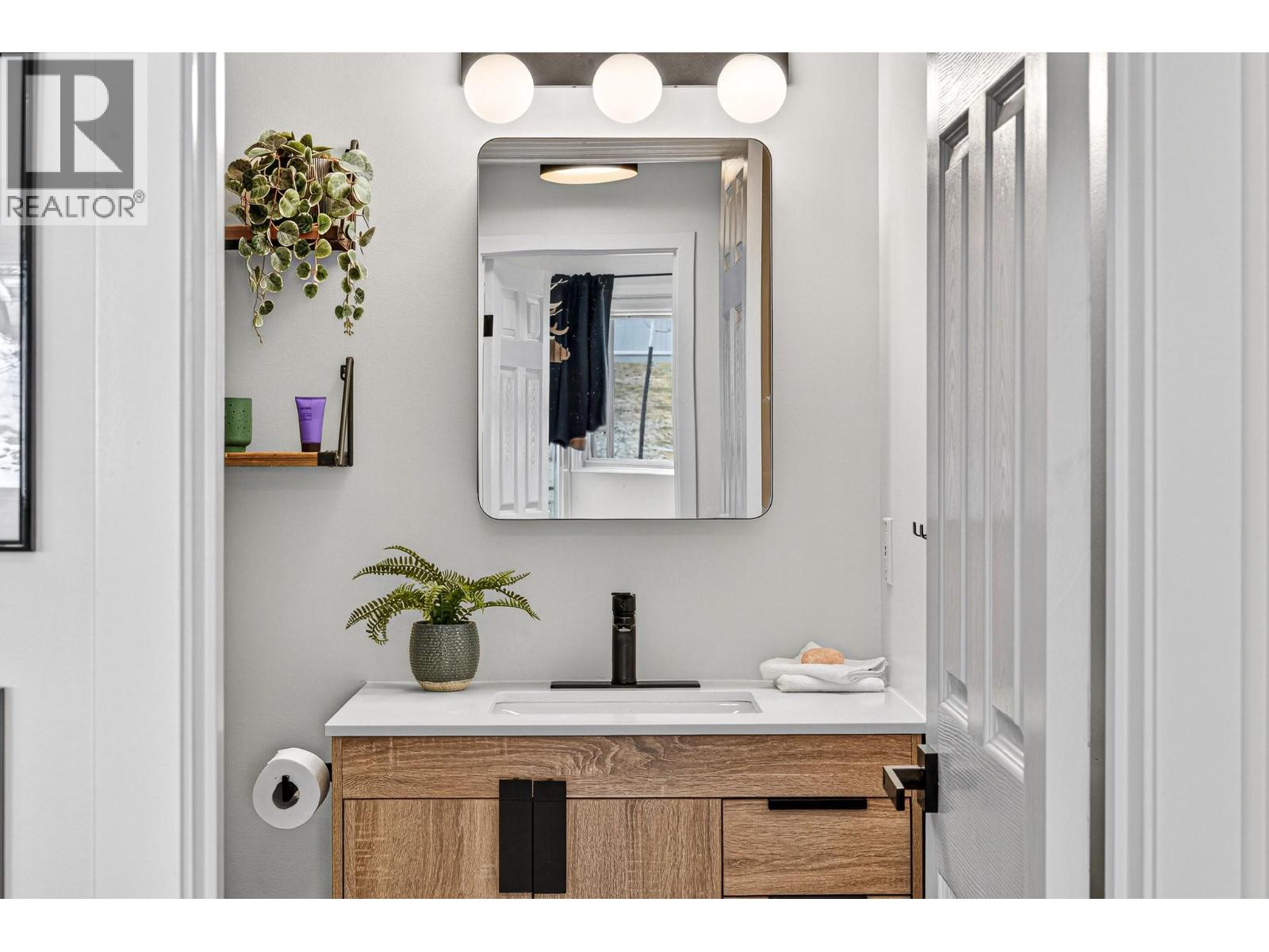 40 Ridgemont Avenue Unit# 102, Fernie, British Columbia  V0B 1M2 - Photo 18 - 10378235