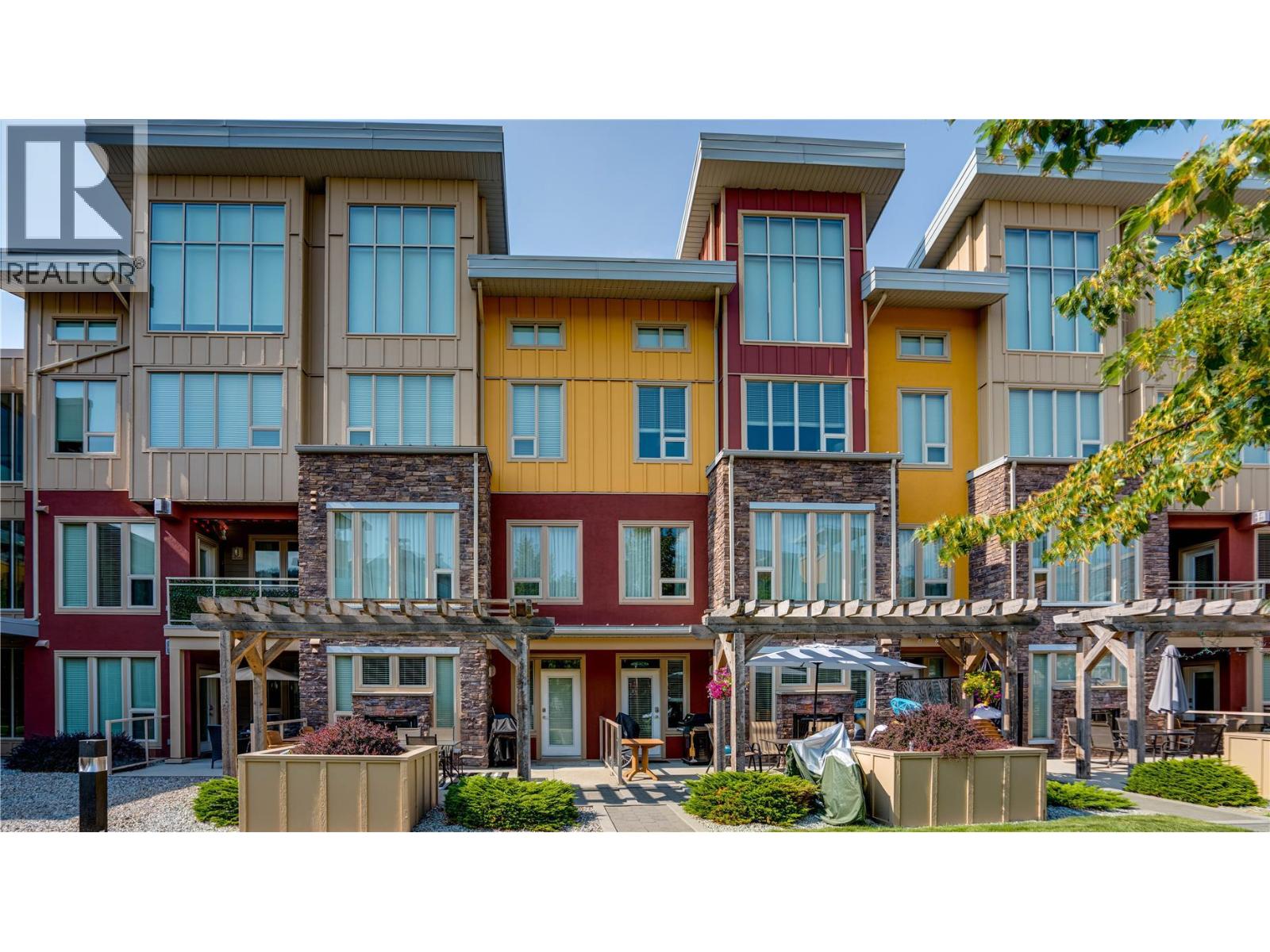 7343 Okanagan Landing Road Unit# 1124, Vernon, British Columbia  V1H 2J6 - Photo 1 - 10378038