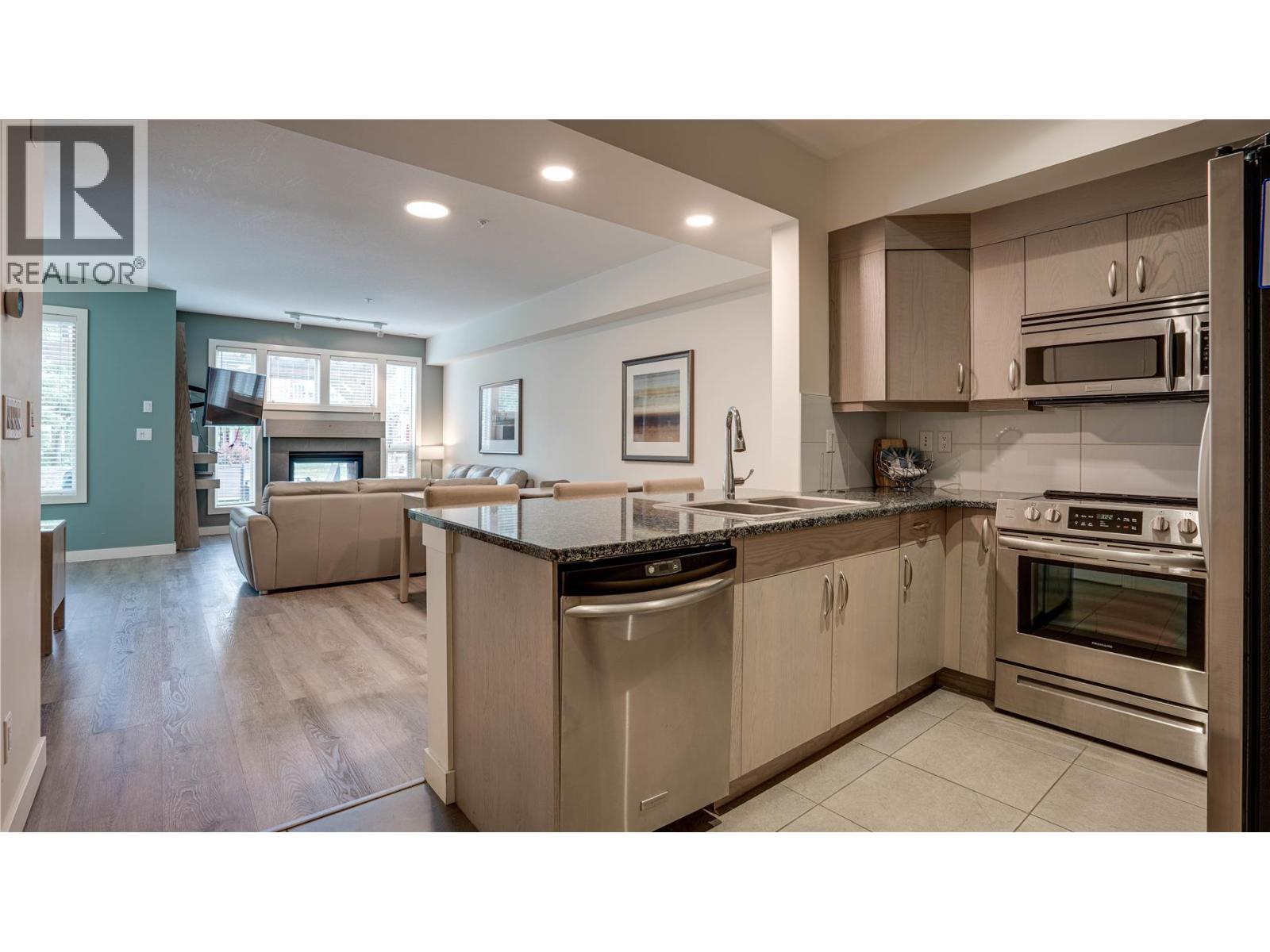 7343 Okanagan Landing Road Unit# 1124, Vernon, British Columbia  V1H 2J6 - Photo 8 - 10378038