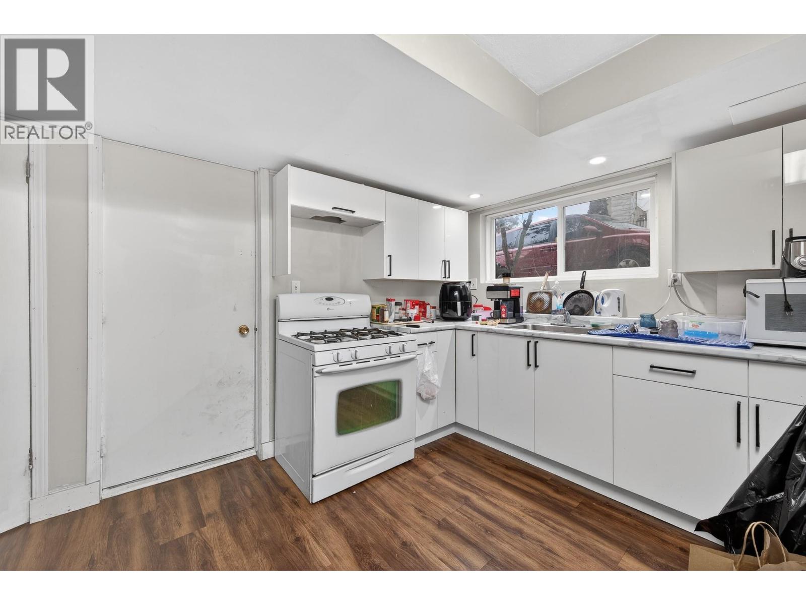 309 Waddington Drive, Kamloops, British Columbia  V2E 1S3 - Photo 5 - 10377825