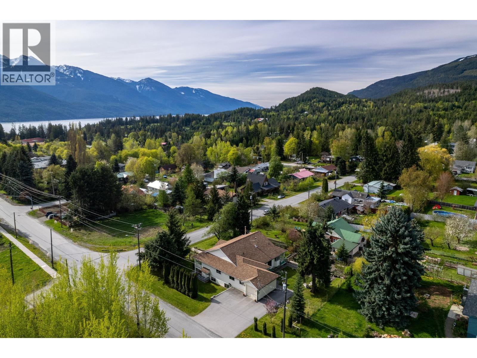 403 8th  S Street, Kaslo, British Columbia  V0G 1M0 - Photo 1 - 10377802