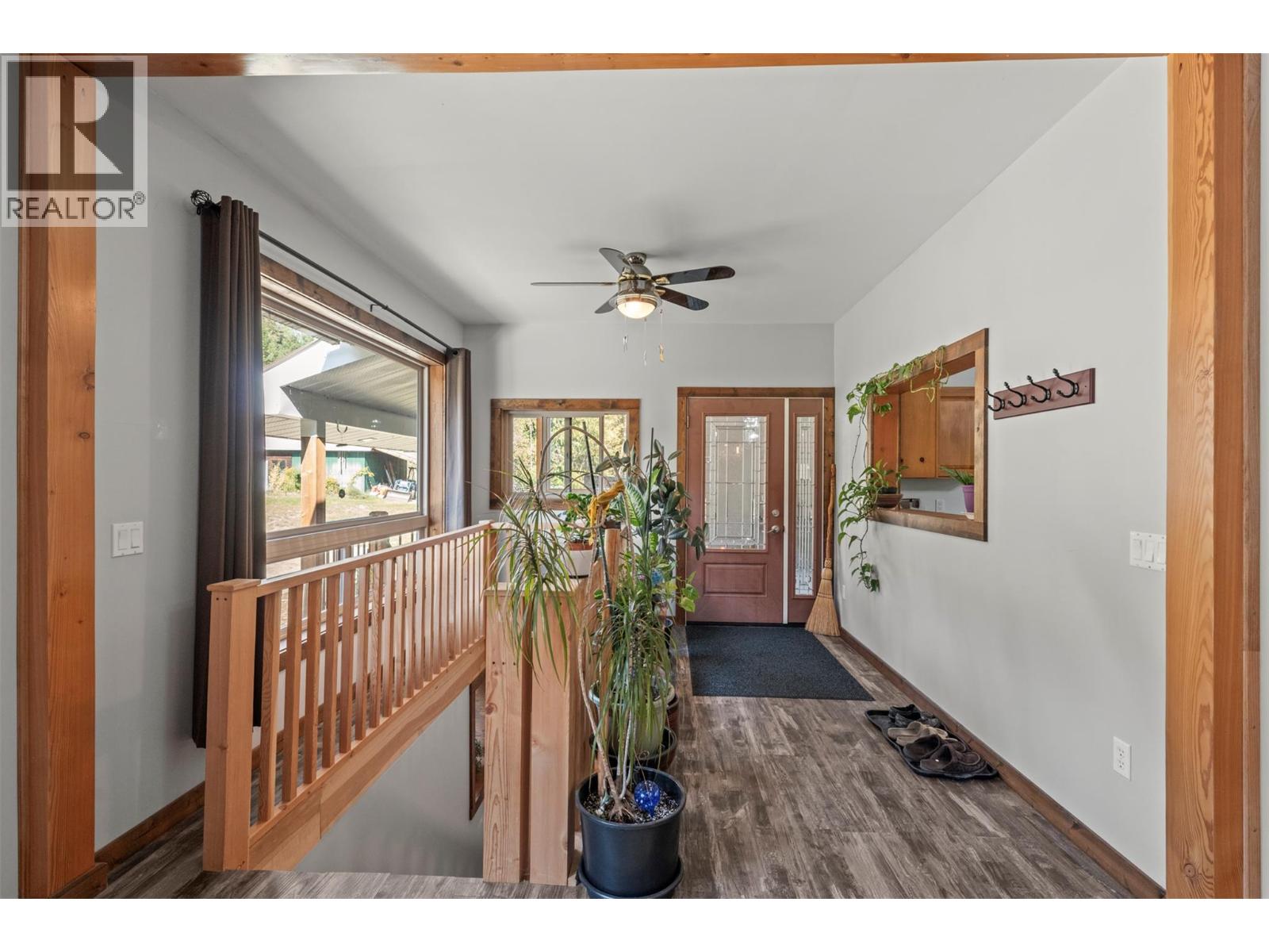 2510 Samuelson Road, Sicamous, British Columbia  V0E 2V5 - Photo 14 - 10378416