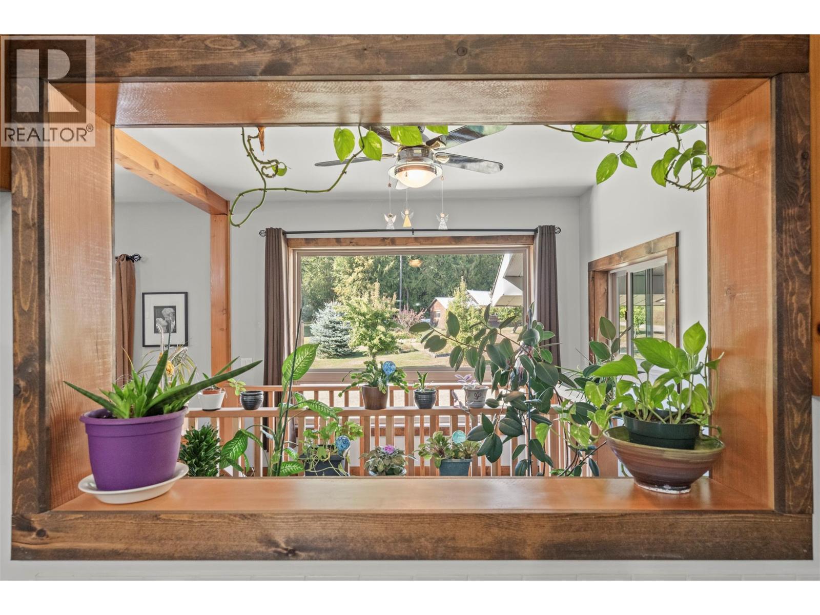 2510 Samuelson Road, Sicamous, British Columbia  V0E 2V5 - Photo 16 - 10378416