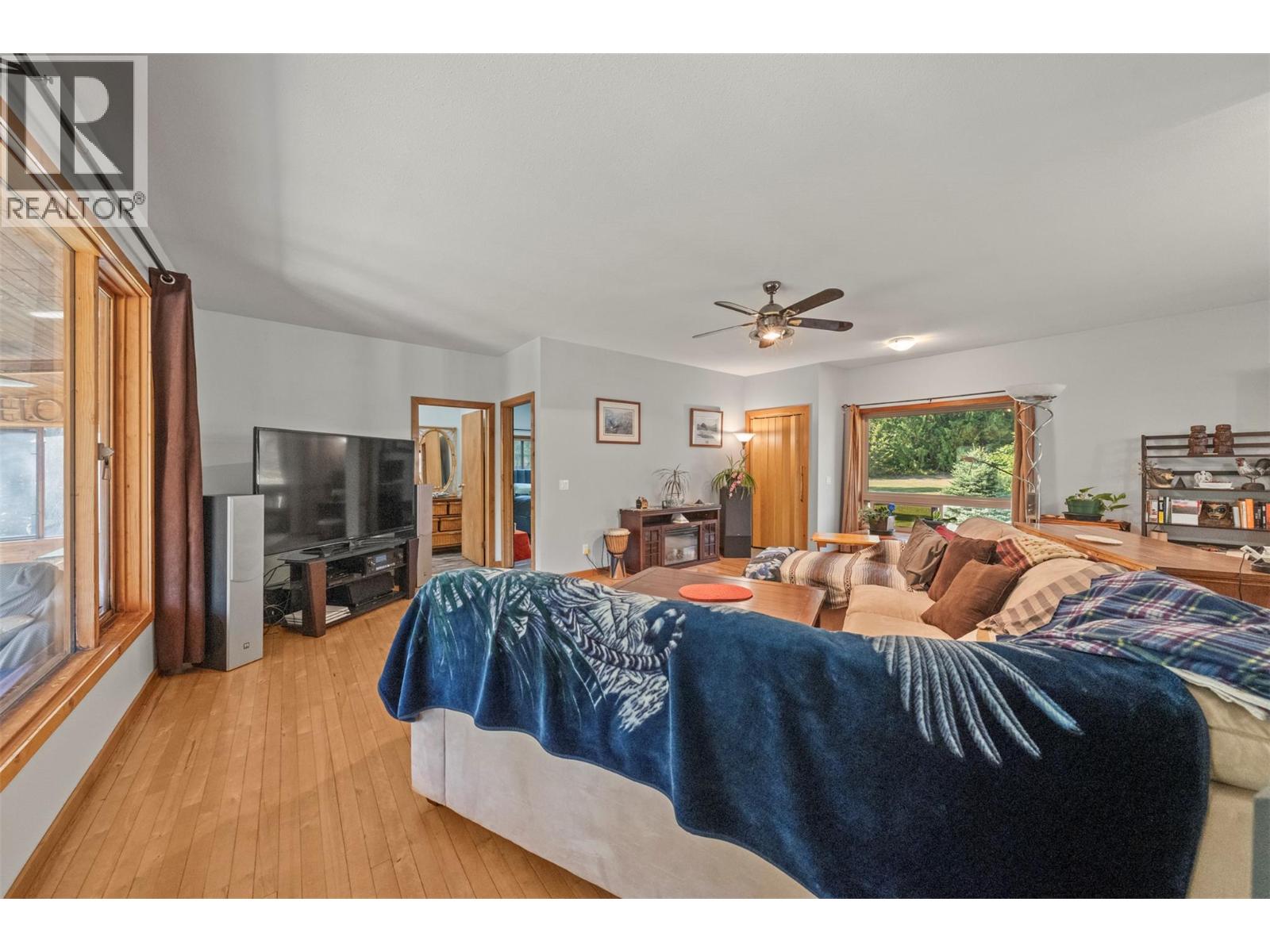 2510 Samuelson Road, Sicamous, British Columbia  V0E 2V5 - Photo 20 - 10378416