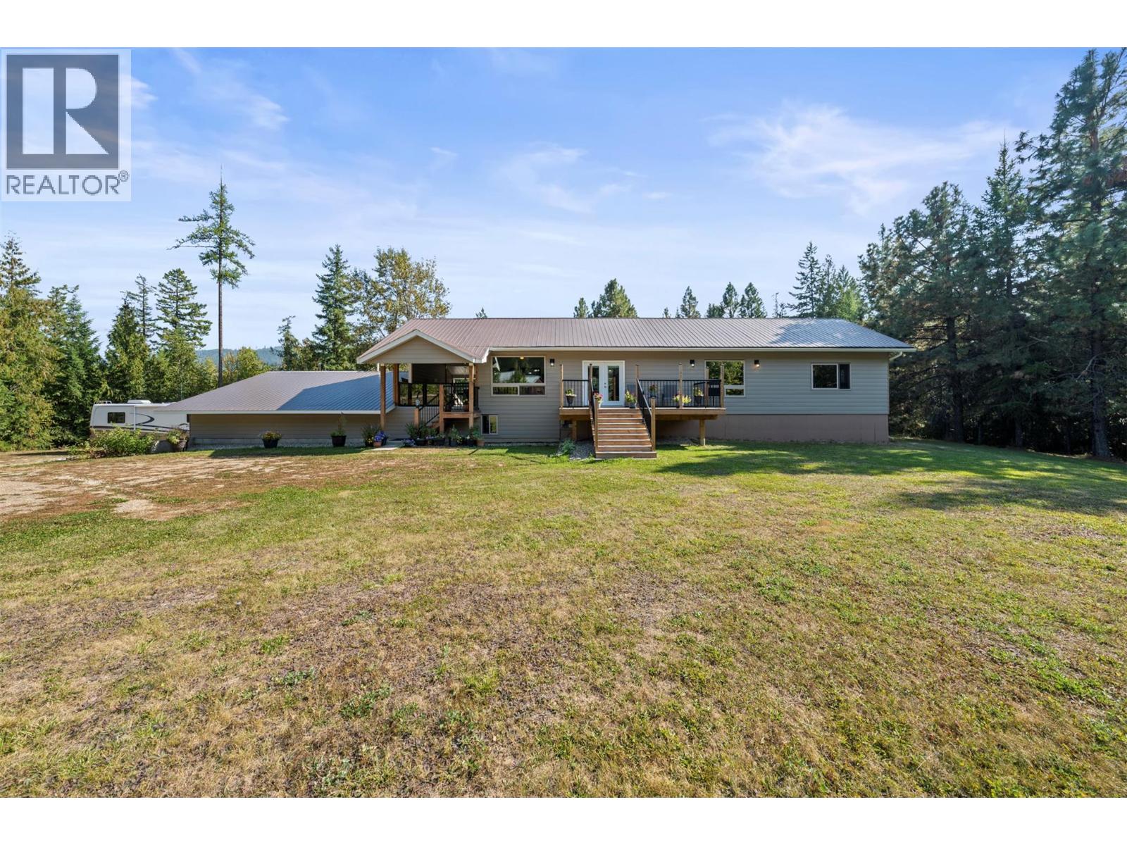 2510 Samuelson Road, Sicamous, British Columbia  V0E 2V5 - Photo 4 - 10378416