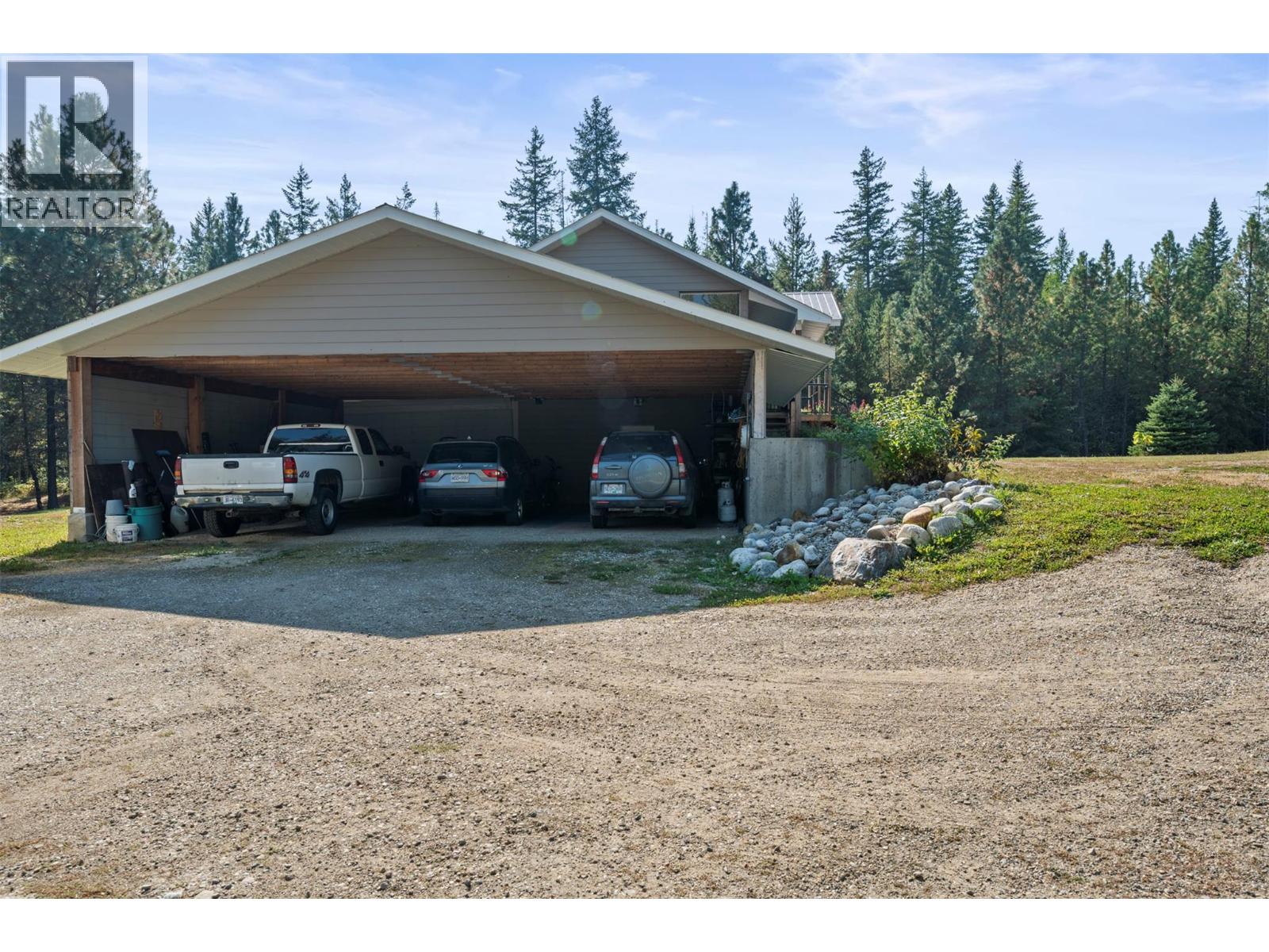 2510 Samuelson Road, Sicamous, British Columbia  V0E 2V5 - Photo 6 - 10378416