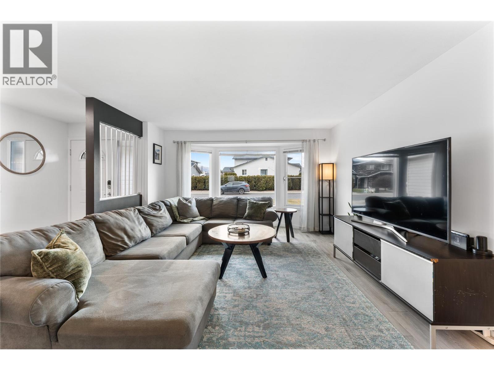 885 Wintergreen Drive, Kelowna, British Columbia  V1W 3V9 - Photo 3 - 10378283