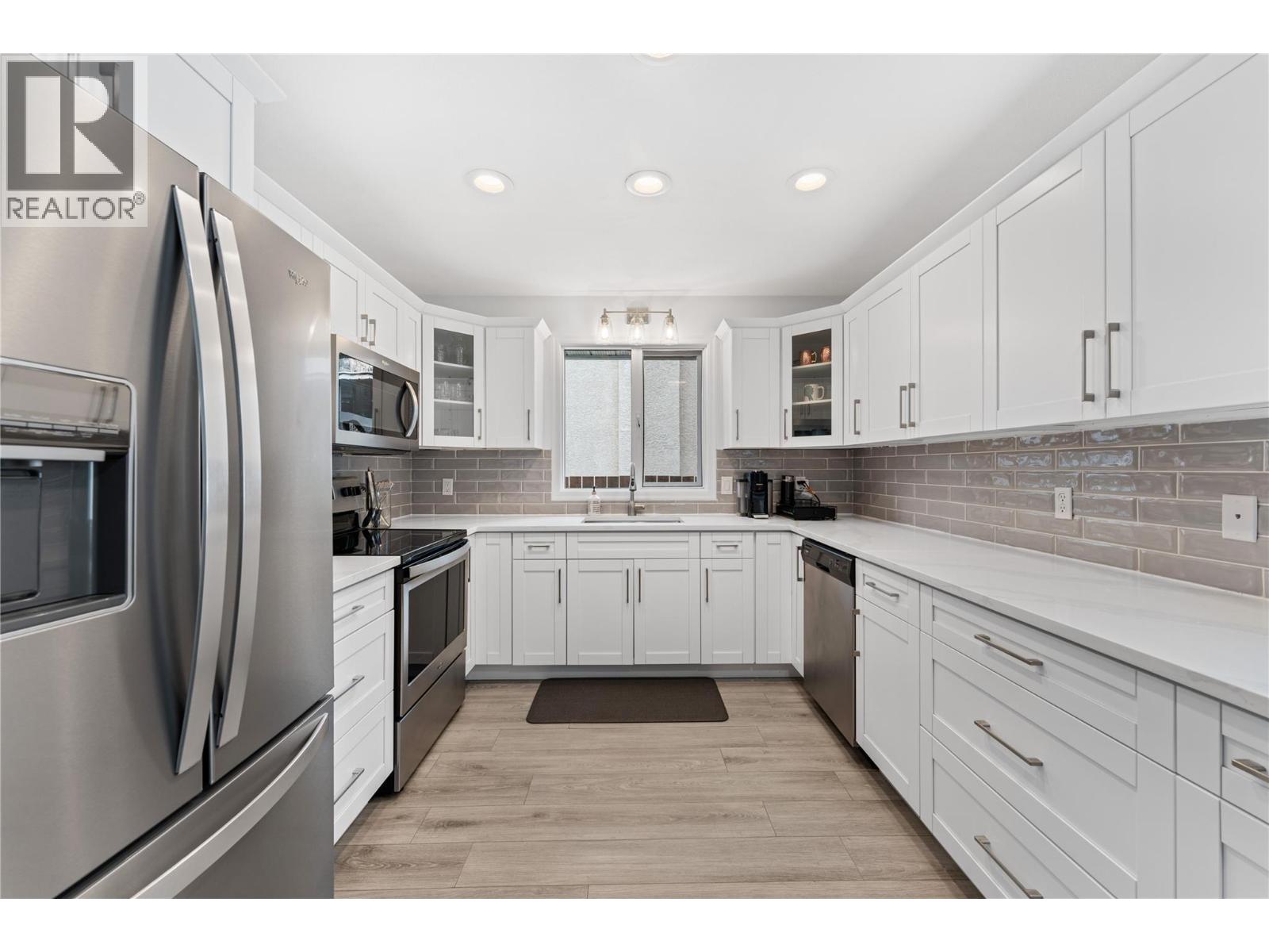 885 Wintergreen Drive, Kelowna, British Columbia  V1W 3V9 - Photo 7 - 10378283