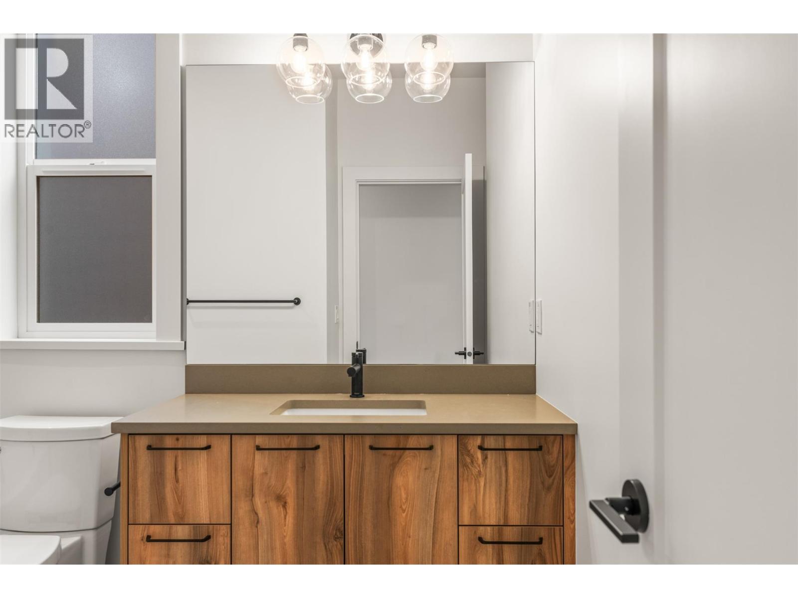 2468 Bradley Drive, Armstrong, British Columbia  V4Y 0Y4 - Photo 12 - 10377871