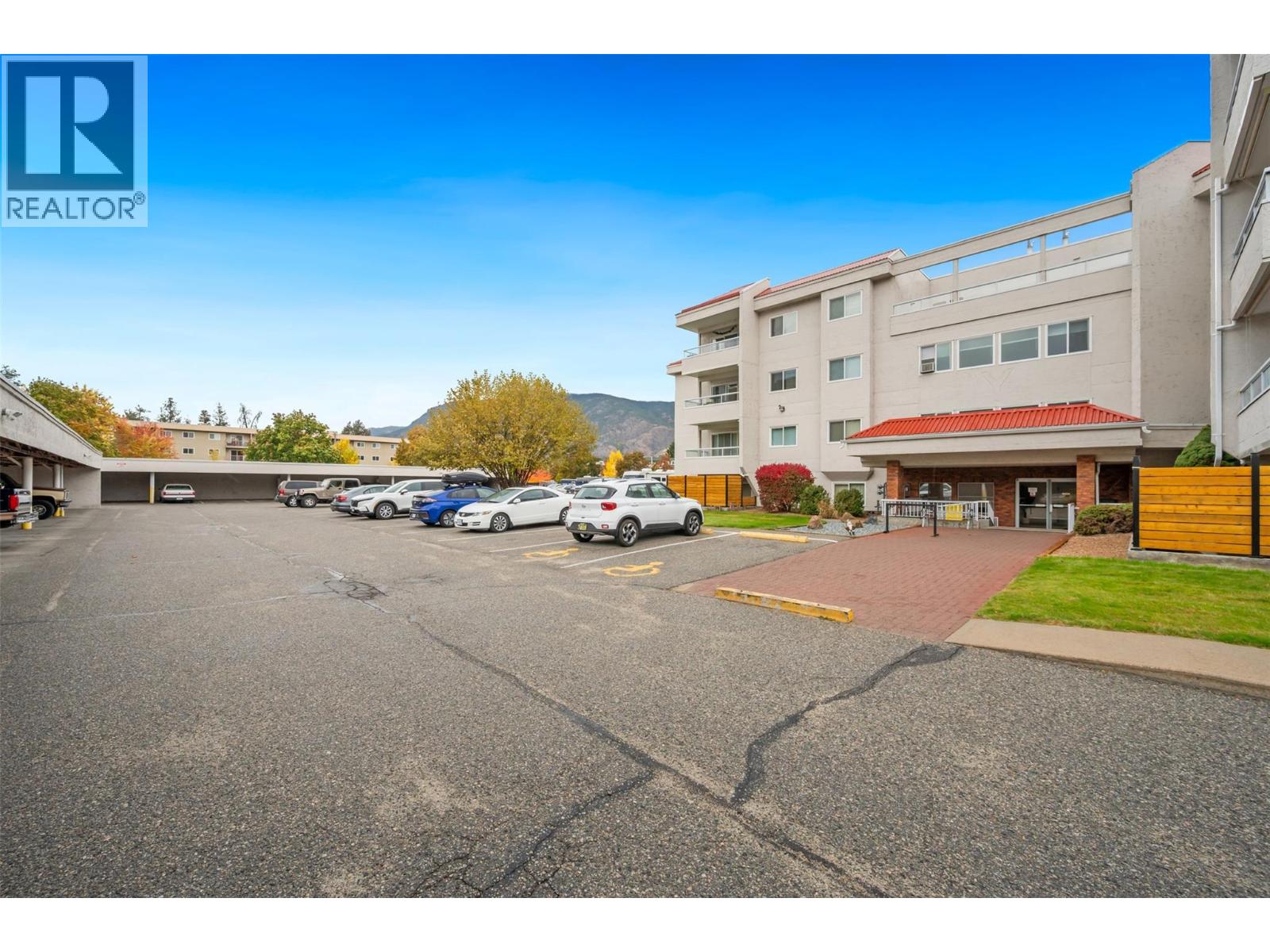 284 Yorkton Avenue Unit# 404, Penticton, British Columbia  V2A 3V5 - Photo 3 - 10378383