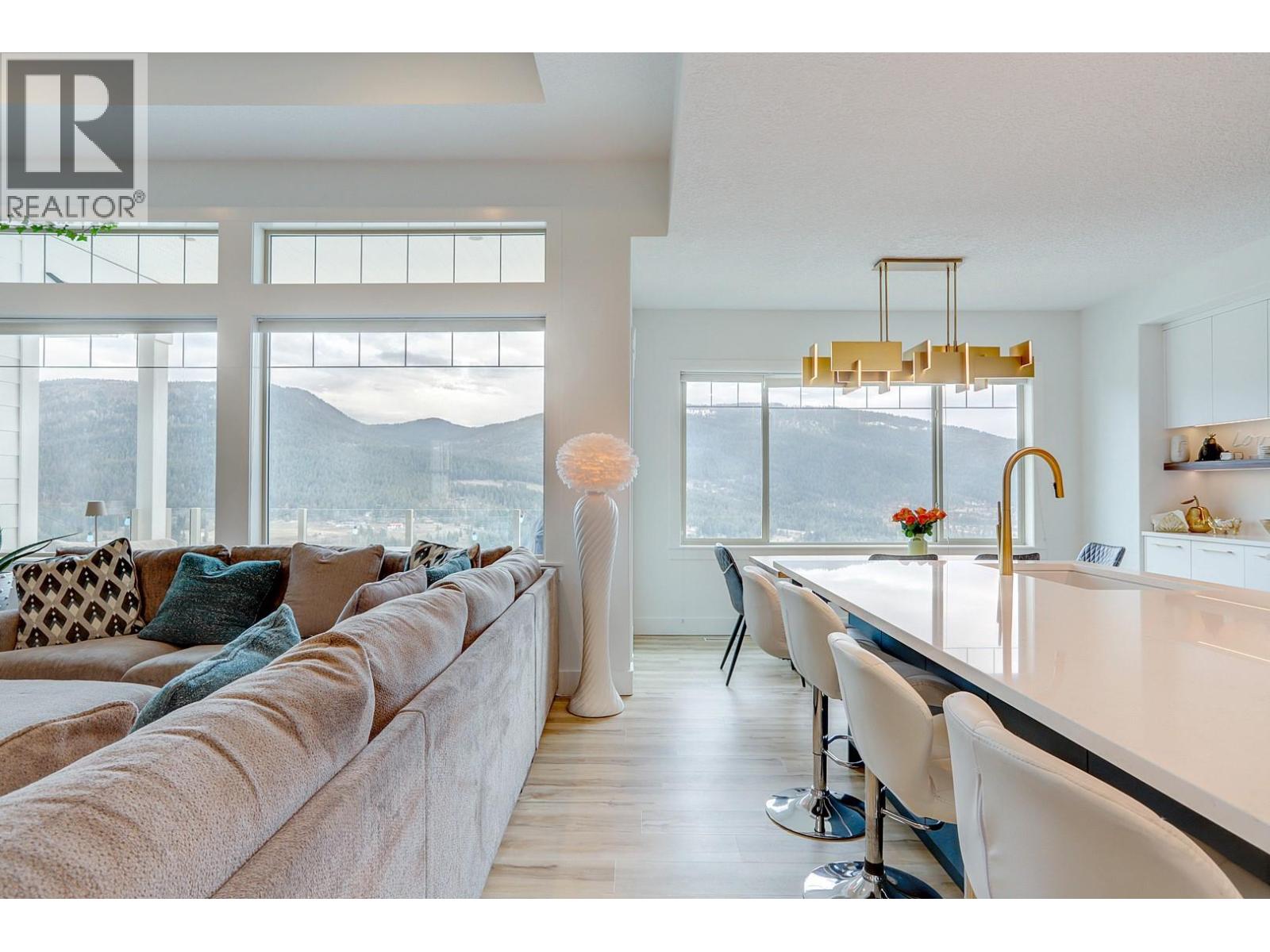 7313 Sunridge Road, Vernon, British Columbia  V1B 4C8 - Photo 11 - 10378369