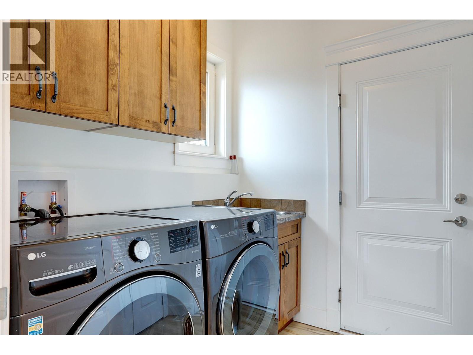 7313 Sunridge Road, Vernon, British Columbia  V1B 4C8 - Photo 19 - 10378369