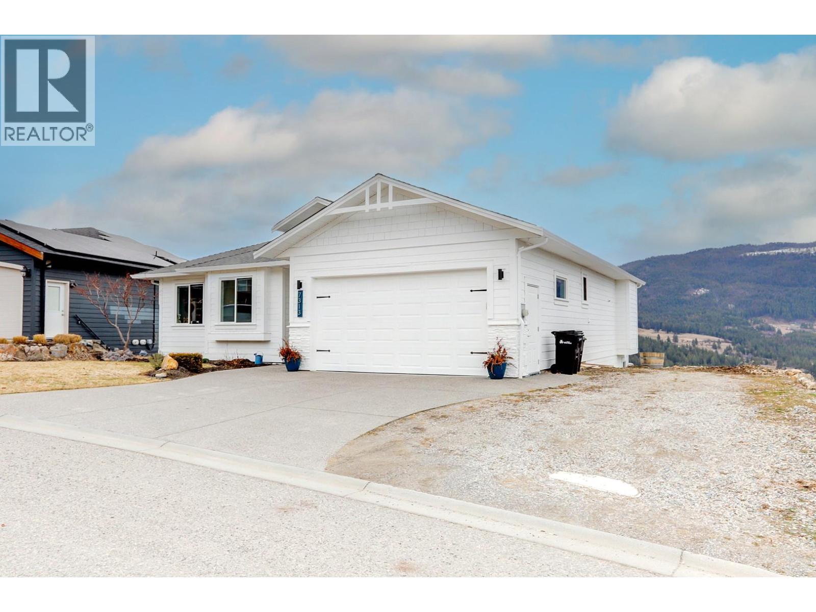 7313 Sunridge Road, Vernon, British Columbia  V1B 4C8 - Photo 3 - 10378369