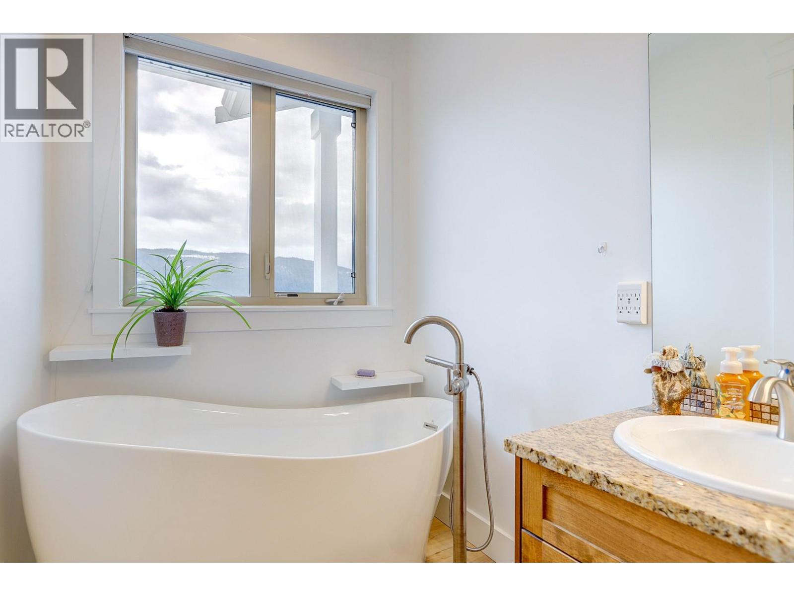 7313 Sunridge Road, Vernon, British Columbia  V1B 4C8 - Photo 33 - 10378369