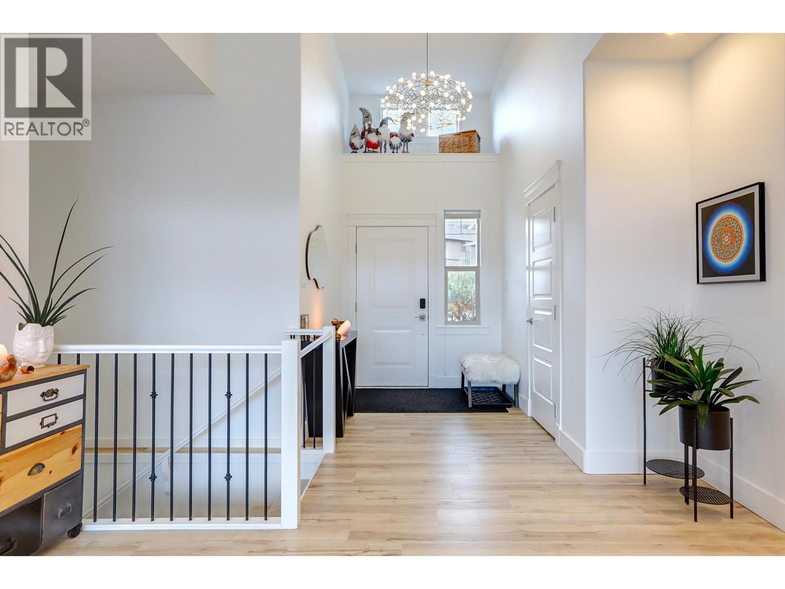 7313 Sunridge Road, Vernon, British Columbia  V1B 4C8 - Photo 4 - 10378369